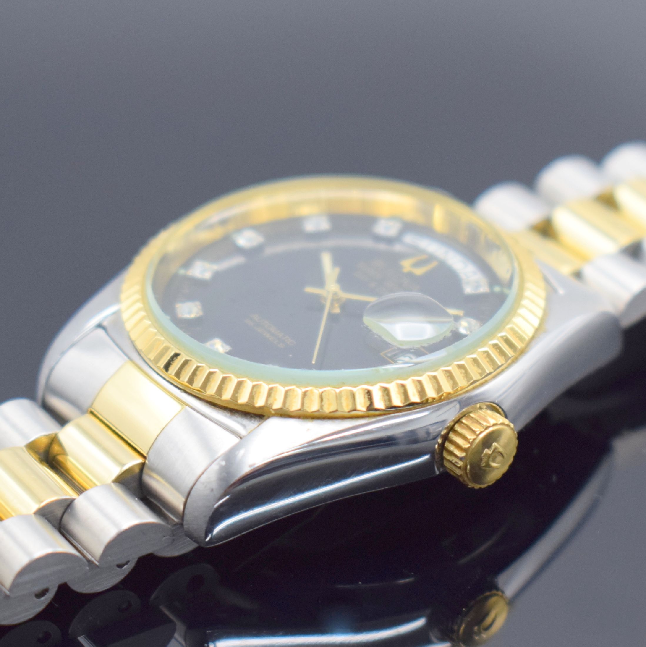 Detail c: BULOVA Super Seville Day & Date Armbanduhr, Schweiz um 1990, Automatik, verschr. Geh. in Edelstahl & Gold, Gliederband m. Faltschl., schwarzes ...