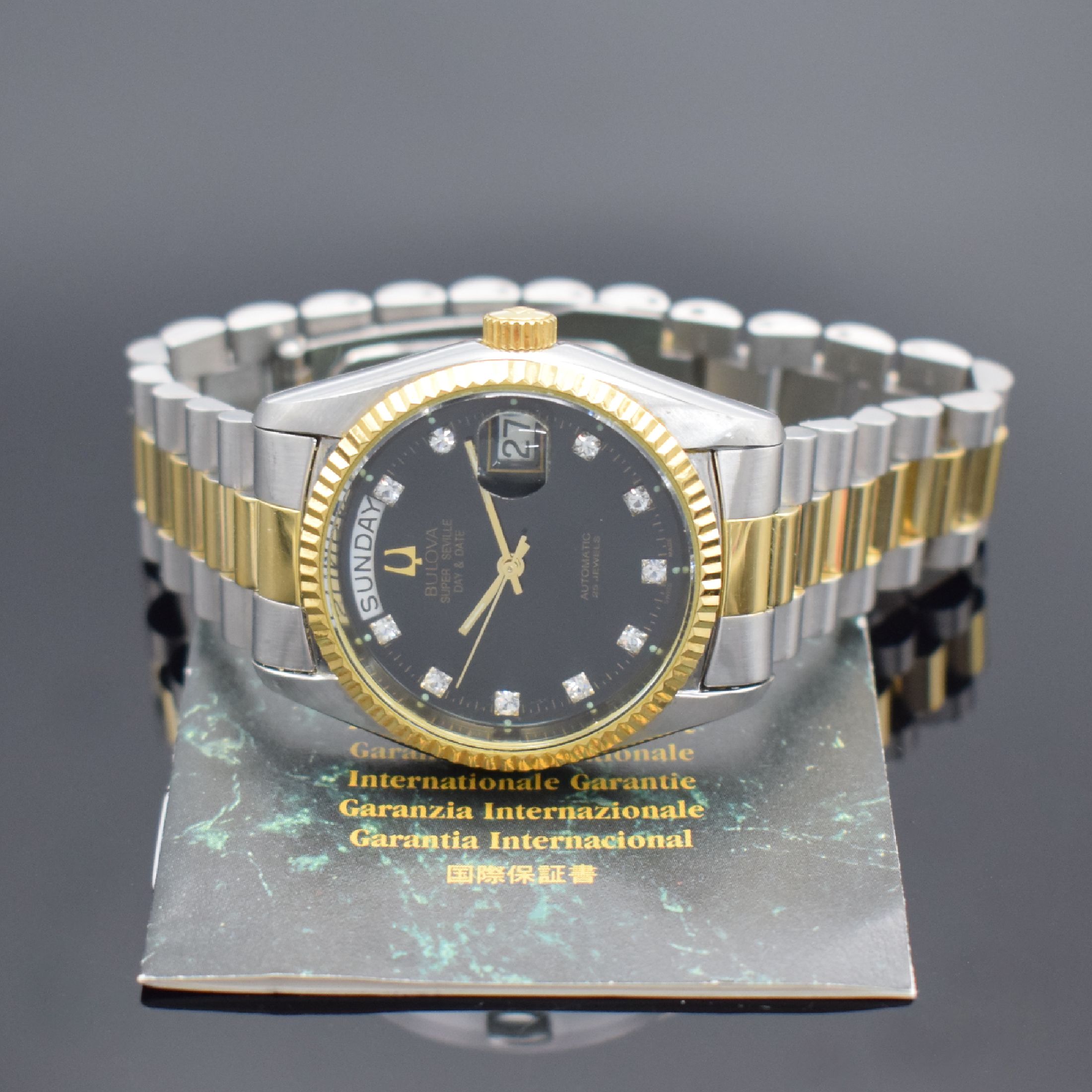 Detail g: BULOVA Super Seville Day & Date Armbanduhr, Schweiz um 1990, Automatik, verschr. Geh. in Edelstahl & Gold, Gliederband m. Faltschl., schwarzes ...