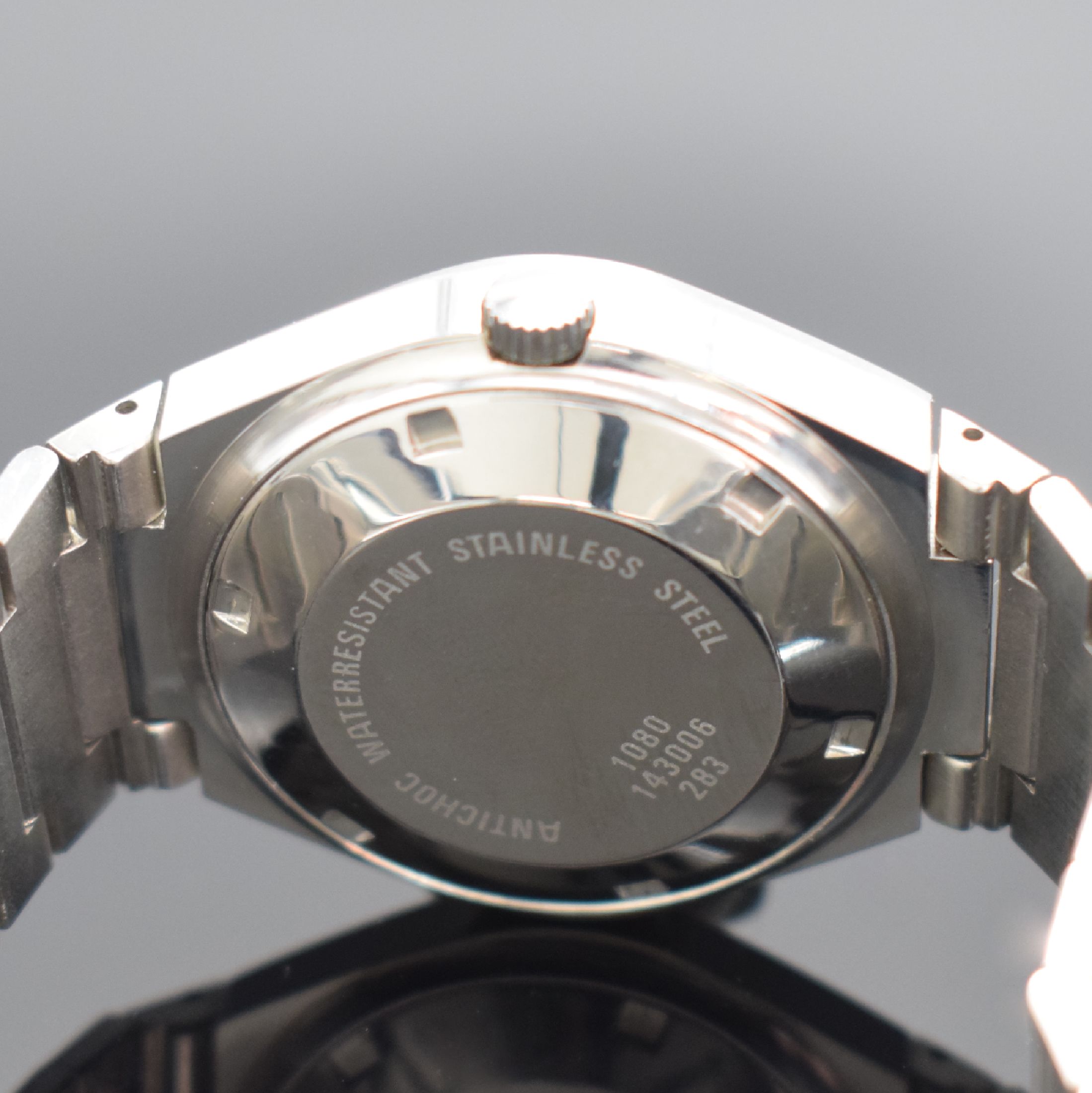 Detail c: DUGENA-MATIC seltene Armbanduhr mit Fume Zifferblatt, Schweiz um 1970, Automatik, Edelstahlgeh., Boden geschr., Gliederband. m. Faltschl., ...