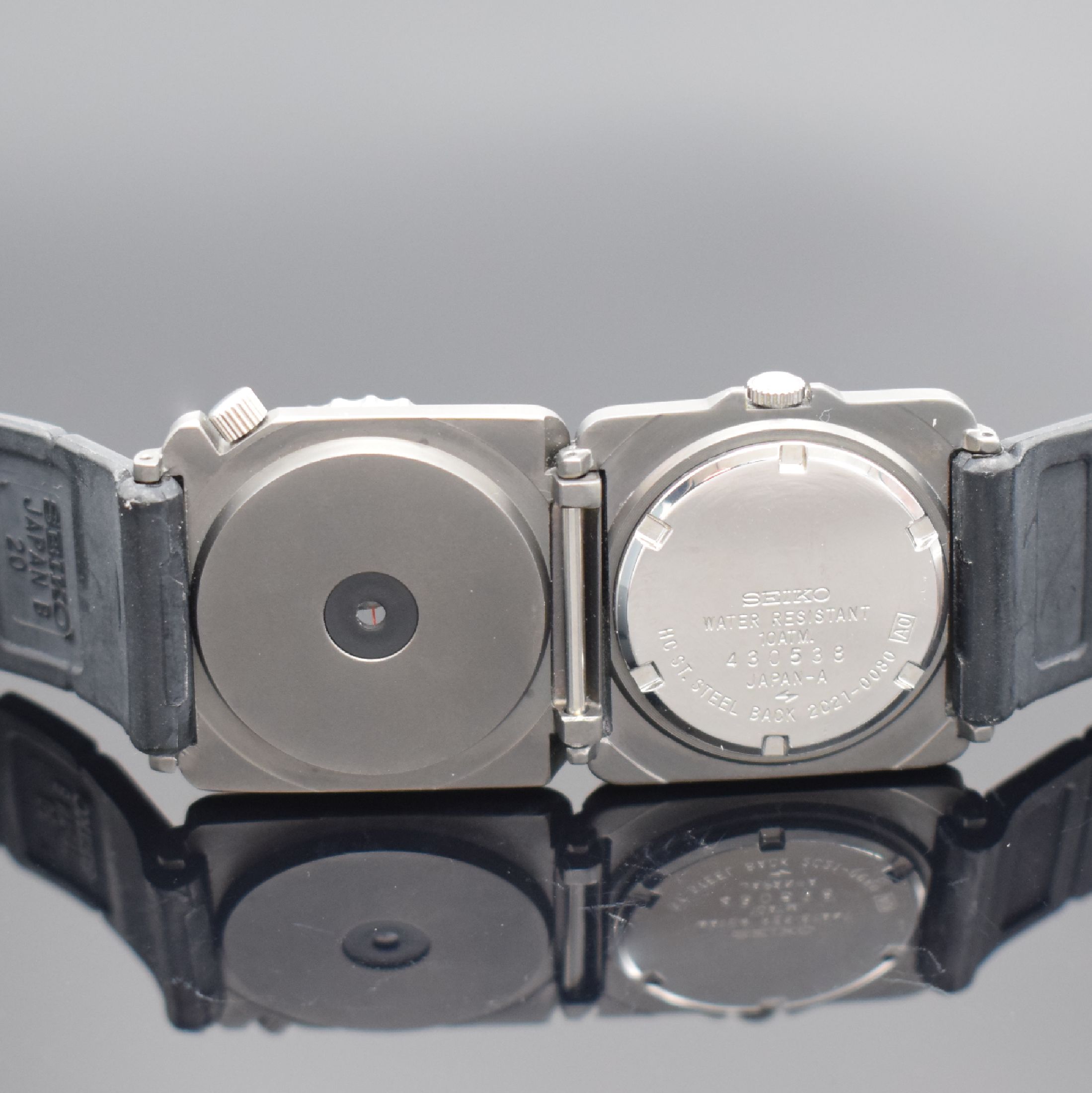 Detail b: SEIKO "Contra" Field Master seltene Armbanduhr mit Kompass Referenz 2C21-0080, Japan um 1985, quarz, Titangeh., Edelstahlboden geschr., ...