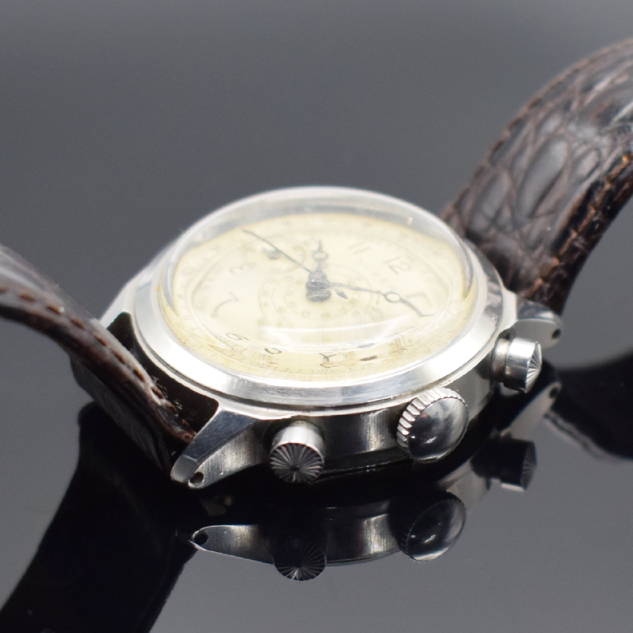 Detail b: MIDO / MINERVA Multichrono sehr seltene Herrenarmbanduhr mit Chronograph, Schweiz um 1945, Handaufzug, Stahlgeh., sign. Boden geschr., orig. Drücker ...