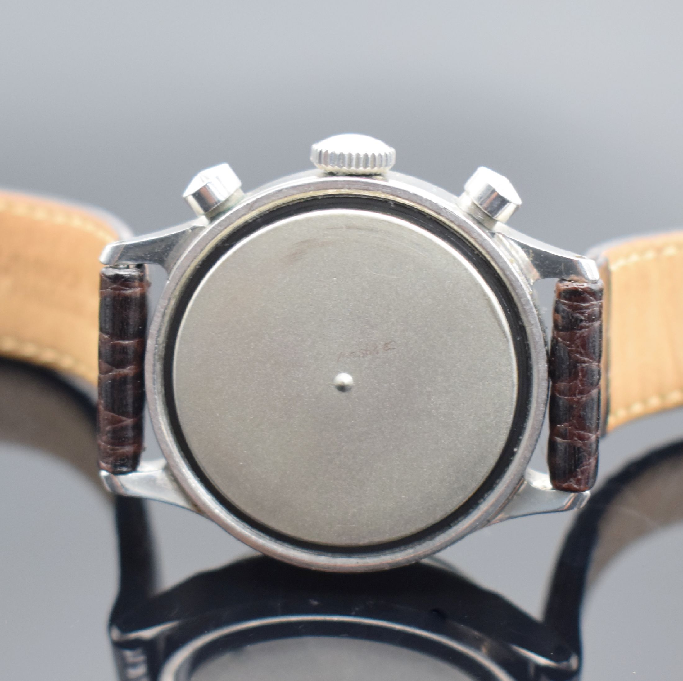 Detail d: MIDO / MINERVA Multichrono sehr seltene Herrenarmbanduhr mit Chronograph, Schweiz um 1945, Handaufzug, Stahlgeh., sign. Boden geschr., orig. Drücker ...