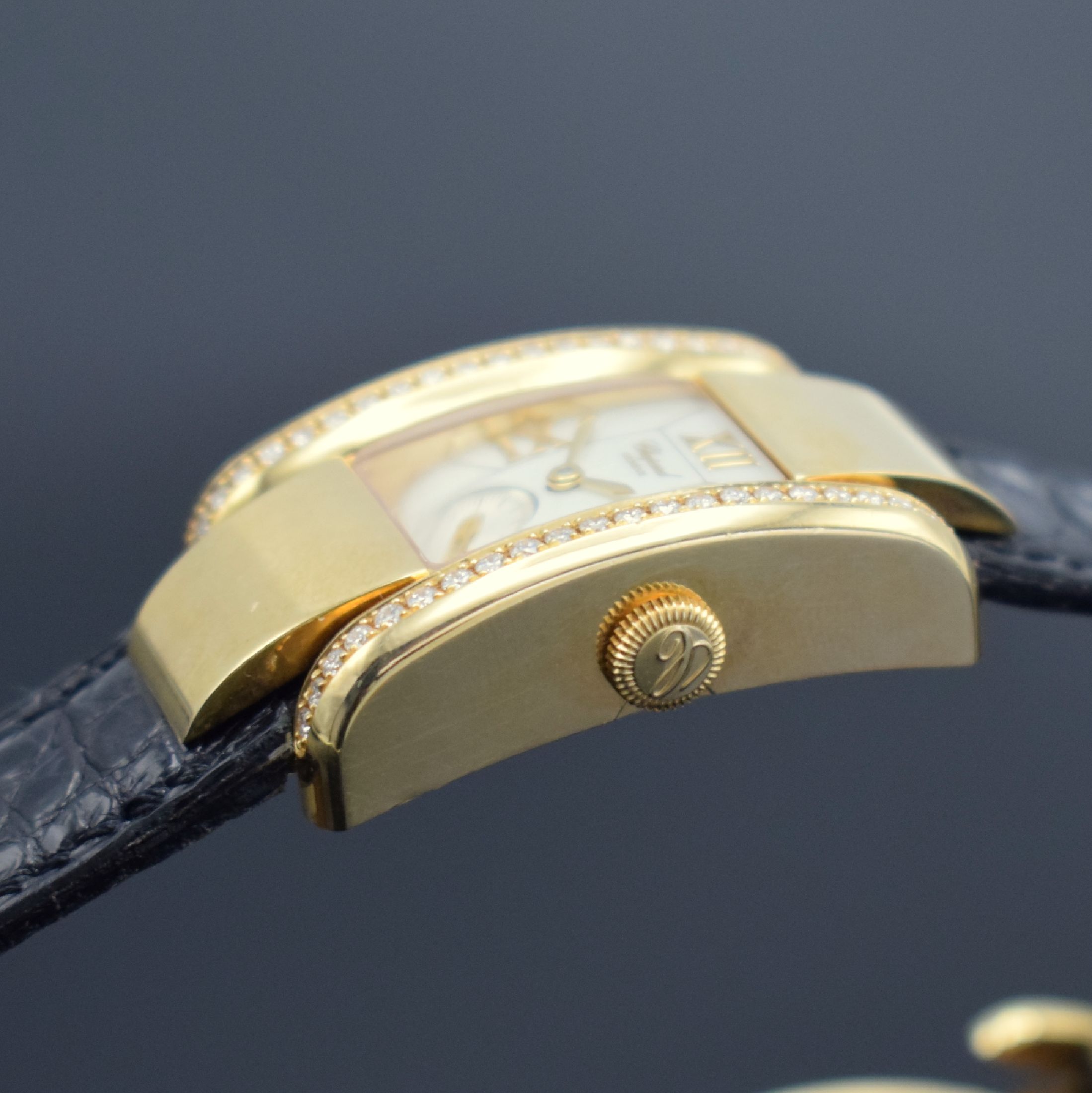 Detail d: CHOPARD La Strada Damenarmbanduhr in GG 750/000 Referenz 6914, Schweiz verk. lt. beil. Zert. 09/2001, quarz, massives gewölbtes Geh. beids. aufw. m. ...