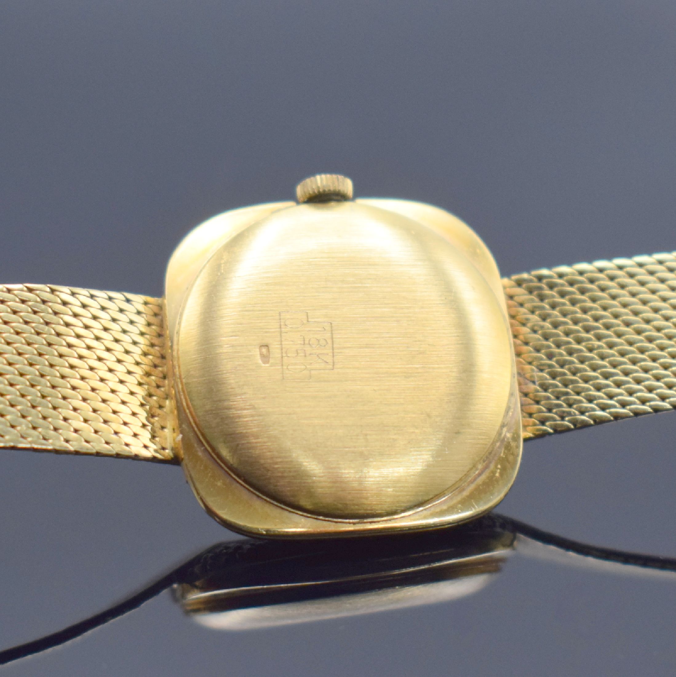 Detail c: BUCHERER Damenarmbanduhr in GG 750/000, Schweiz um 1965, Handaufzug, Boden aufgedr., Milanaiseband, Lünette mit Diamanten bes., gold. Zifferbl., ...