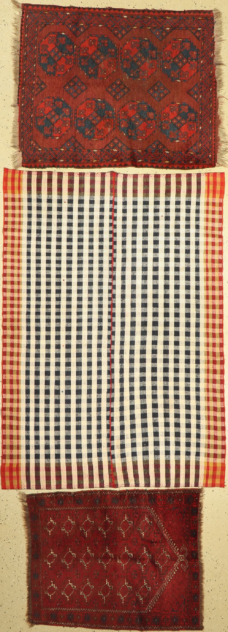 Konvolut aus 3 Lots,, 2 Ersari, Afganistan,um 1920/1930, Wolle auf Wolle, ca. 125 x 100 cm, EHZ: 3-4, Djajim, Persien, ca, 60 Jahre, Wolle auf ...
