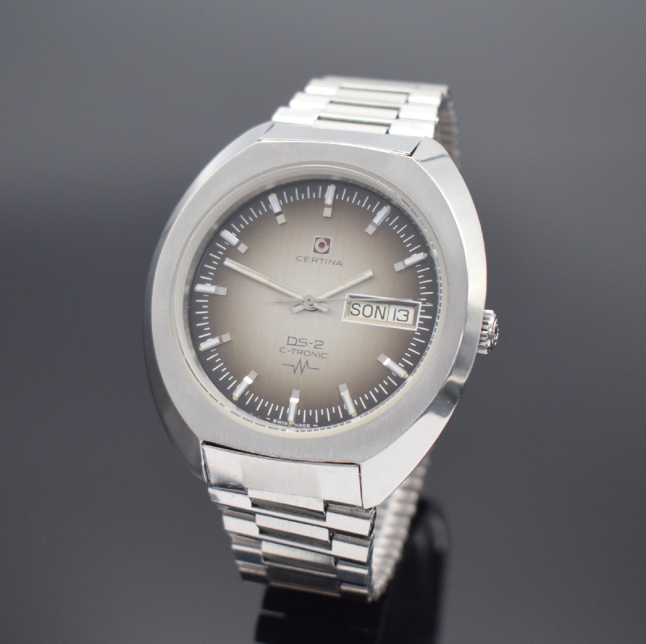 CERTINA DS-2 C-Tronic Herrenarmbanduhr in Stahl, Schweiz um 1975, Stimmgabelschwinger, Boden verschr., orig. Stahlband m. Faltschl.,grau-braunes ...