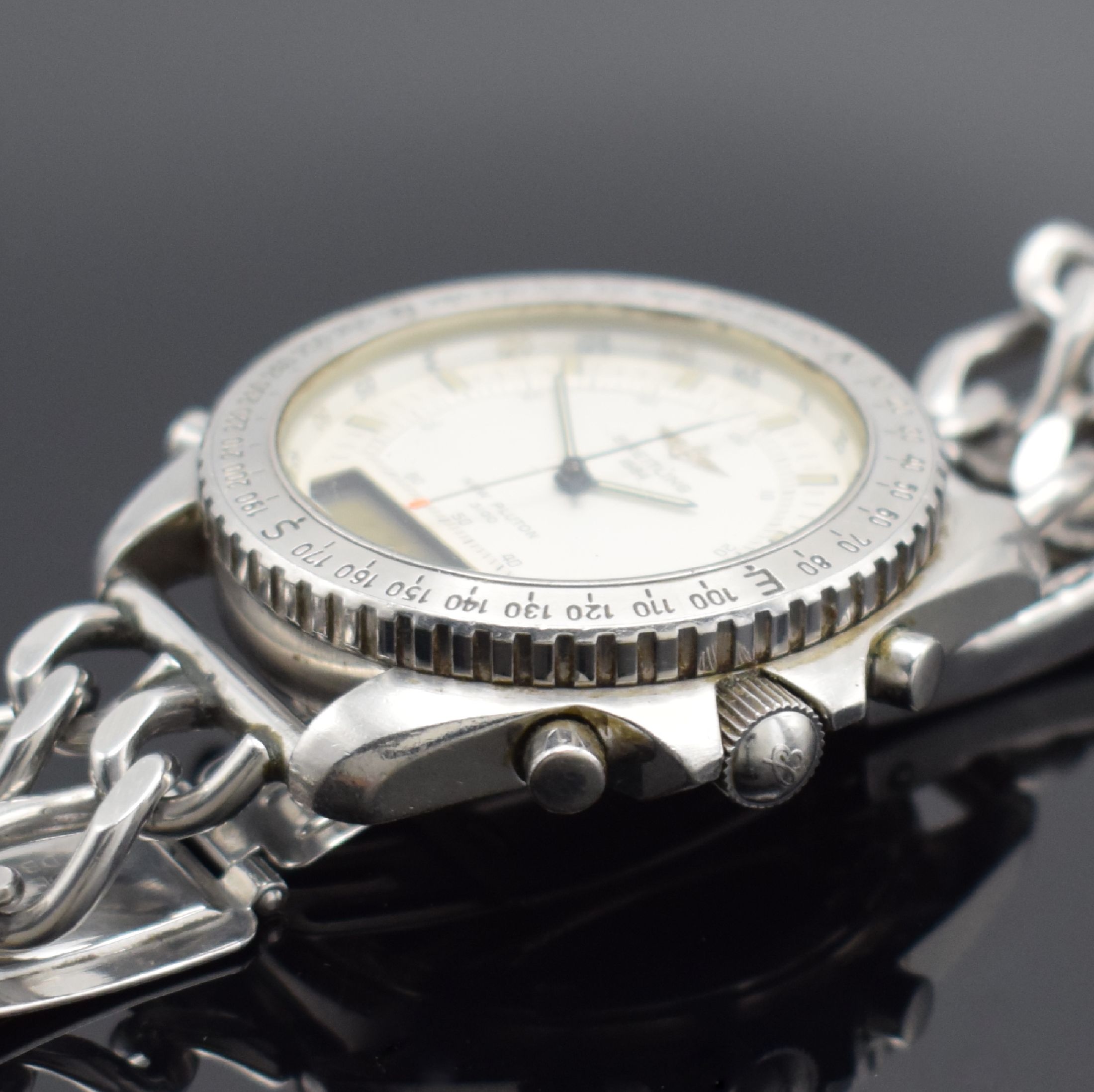 Detail b: BREITLING New Pluton Herrenarmbanduhr in Stahl, Schweiz 1990er Jahre, quarz, Ref. A51037, Boden & Krone verschr., neutr. Stahlband m. Faltschl., ...