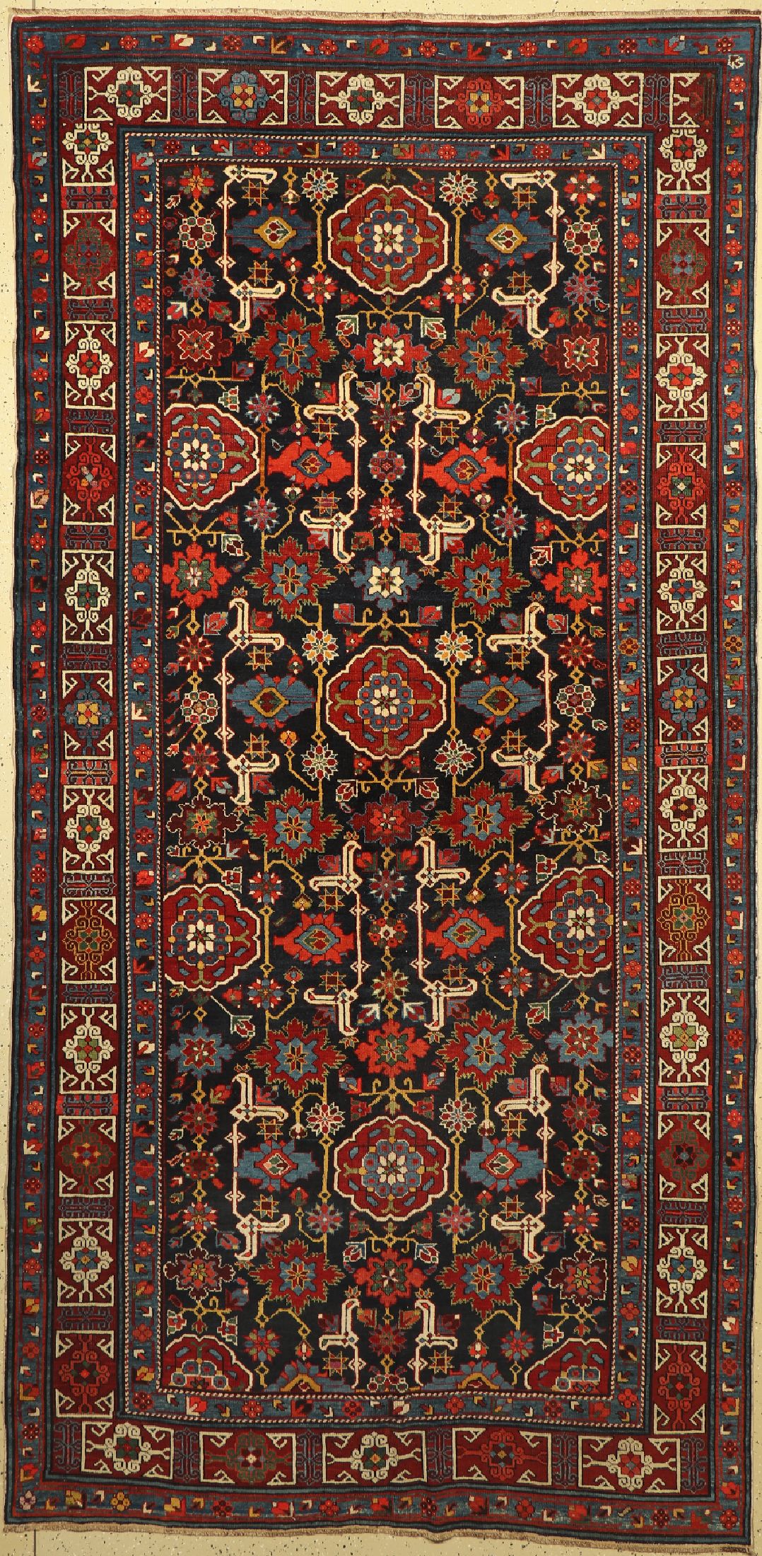 Antiker Blattgabel Schirwan, Kaukasus, 19.Jhd, Wolle auf Wolle, ca. 370 x 185 cm, EHZ:(Guter Zustand)