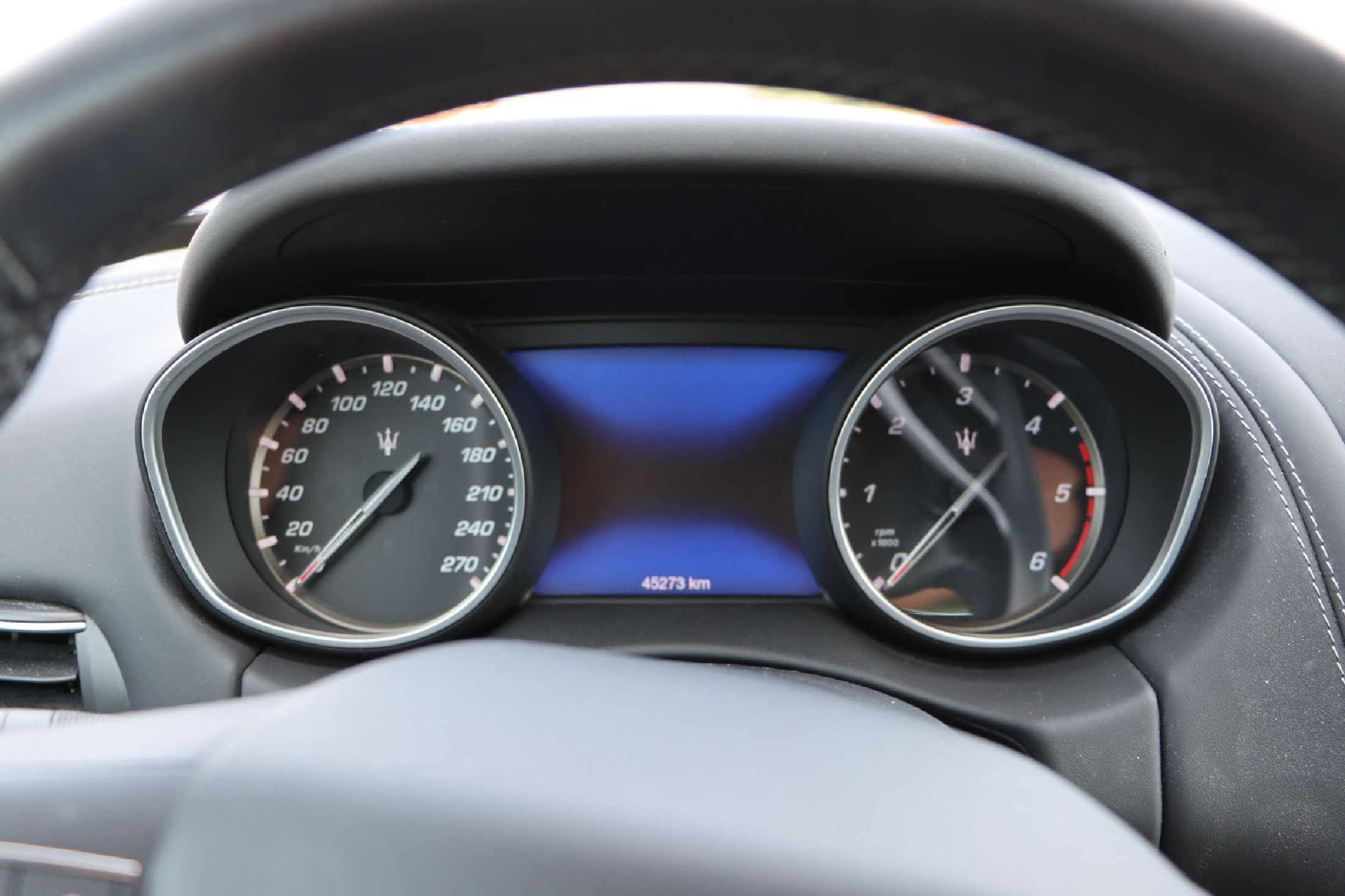 Detail e: Maserati Levante Q4 GRAN SPORT, EZ: 03/2018, Fahrgestellnummer: ZN6TU61B00X29101, Laufleistung ca. 40.000 Km abgelesen, HU 03/2023, ...