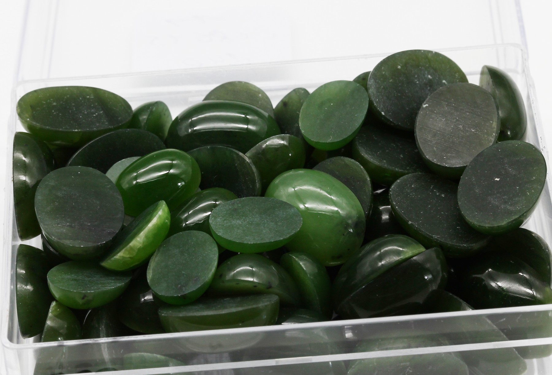 Detail a: Lot lose Jade zus. ca. 737 ct, ovale Cabochons in versch. Größen