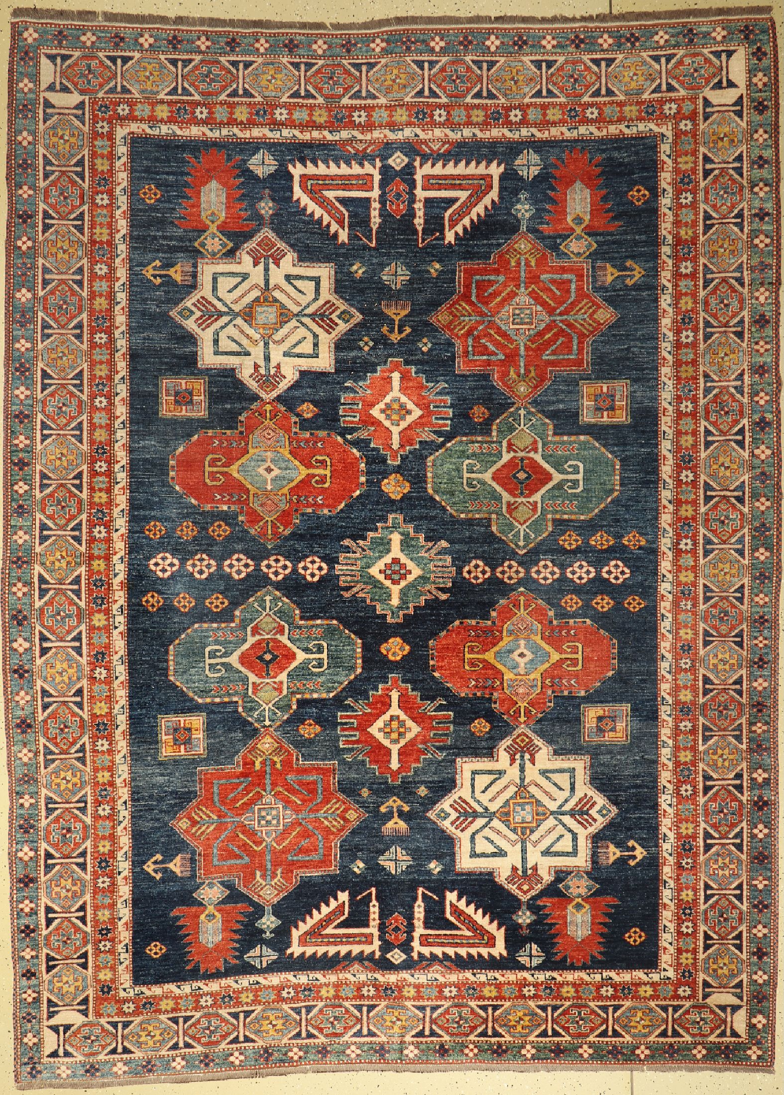 Kazak, Pakistan, ca. 50 Jahre, Wolle auf Wolle, ca. 325 x 240 cm, EHZ: 2-3