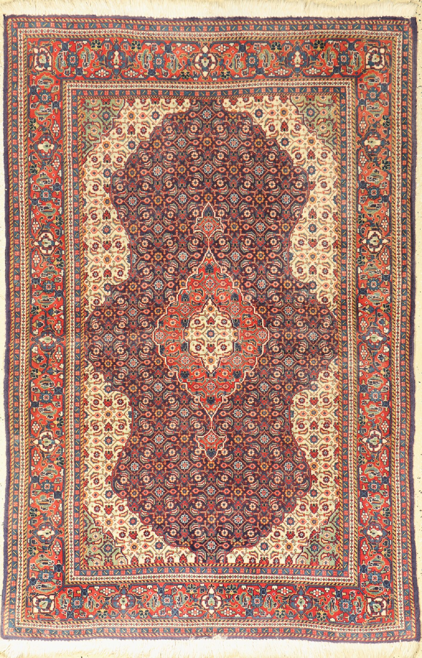 Täbriz fein(50 Raj), Persien, um 1960, Korkwolle, ca. 160 x 106 cm, minimaler Mottenfraß, EHZ: 2(leicht verfärbt)