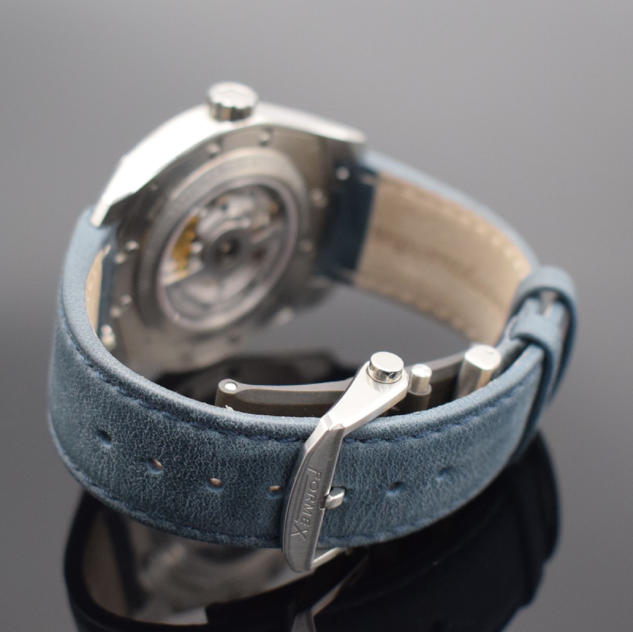 Detail b: FORMEX Essence Chronometer Herrenarmbanduhr, Schweiz um 2021, Automatik, Ref. 0330.1.6331, großes beids. vergl. Edelstahlgeh., Boden 8- fach ...