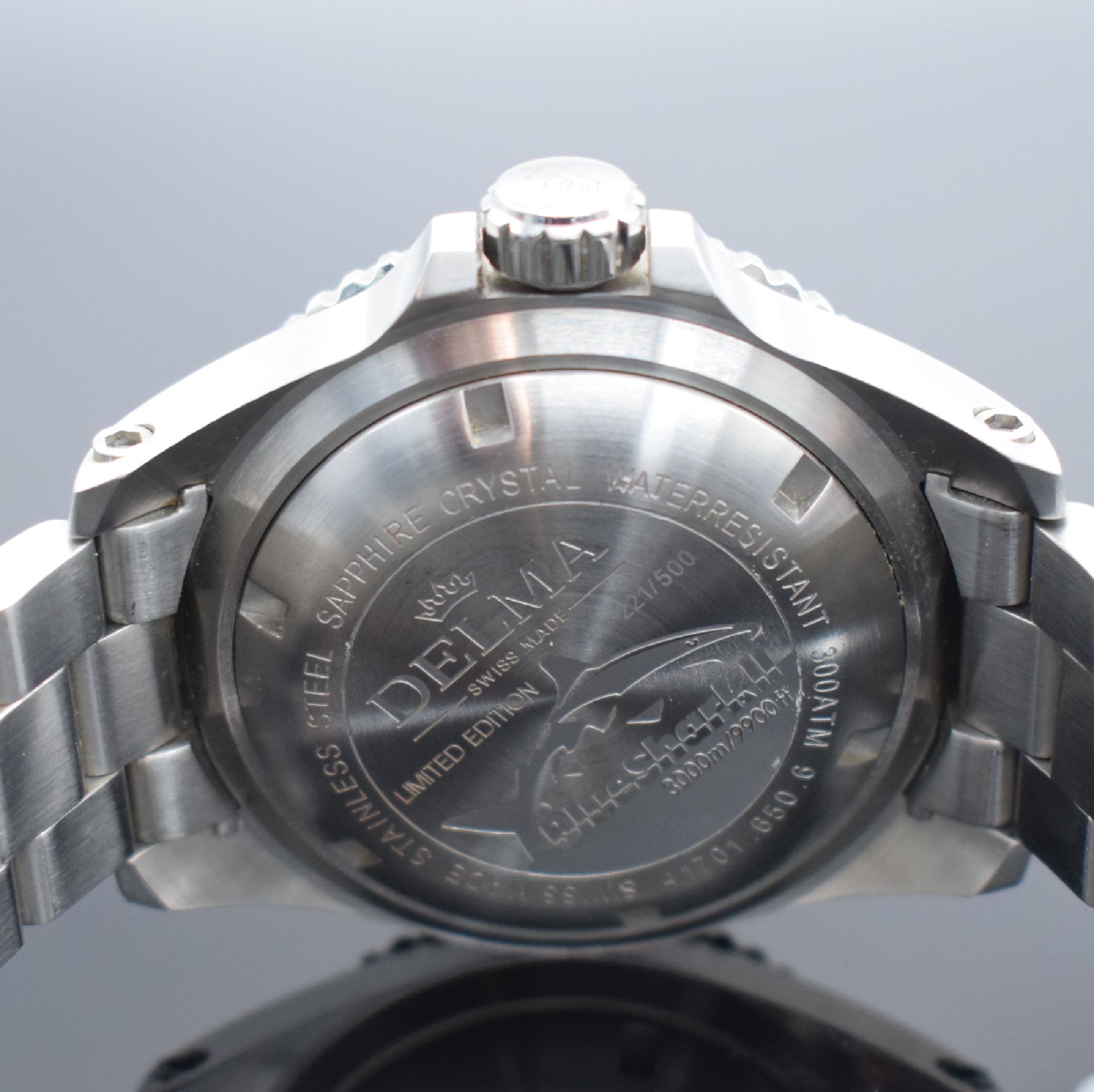 Detail d: DELMA Blue Shark II 3000m / 9900ft große auf 500 Stück limitierte Taucherarmbanduhr, Schweiz um 2015, Automatik, Ref. 41701.650.6, massives ...