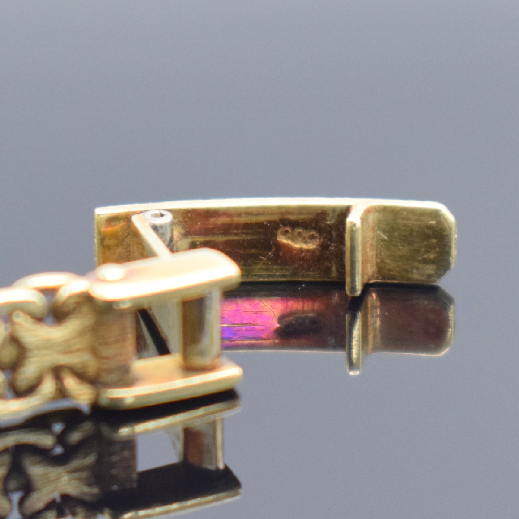 Detail b: PARA Damenarmbanduhr in GG 585/000, Schweiz um 1965, Handaufzug, Scharnierboden dell., Zifferbl. pat., arab. Zahlen & gold. Zeiger, verg. Ankerwerk, ...