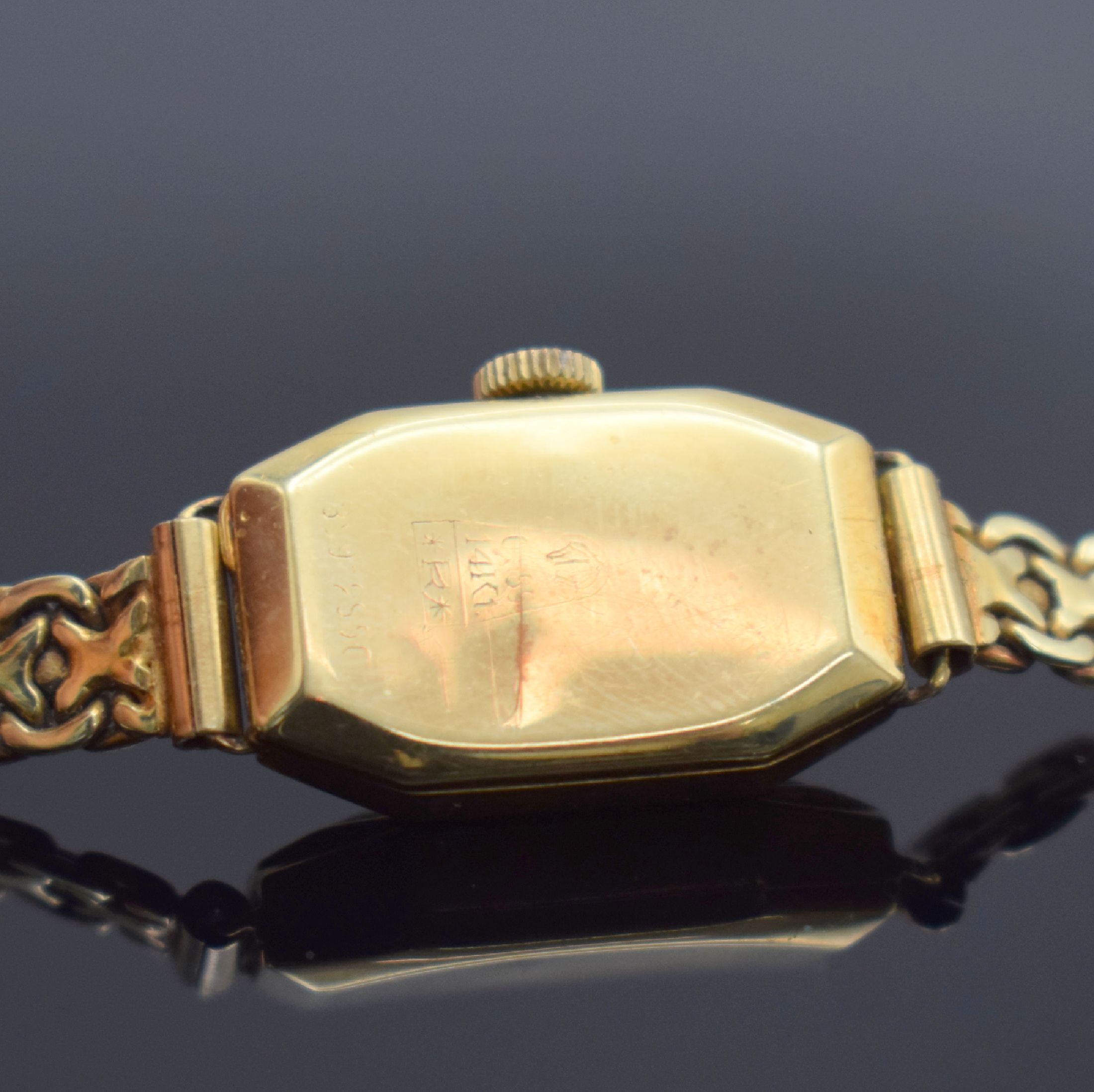 Detail c: PARA Damenarmbanduhr in GG 585/000, Schweiz um 1965, Handaufzug, Scharnierboden dell., Zifferbl. pat., arab. Zahlen & gold. Zeiger, verg. Ankerwerk, ...