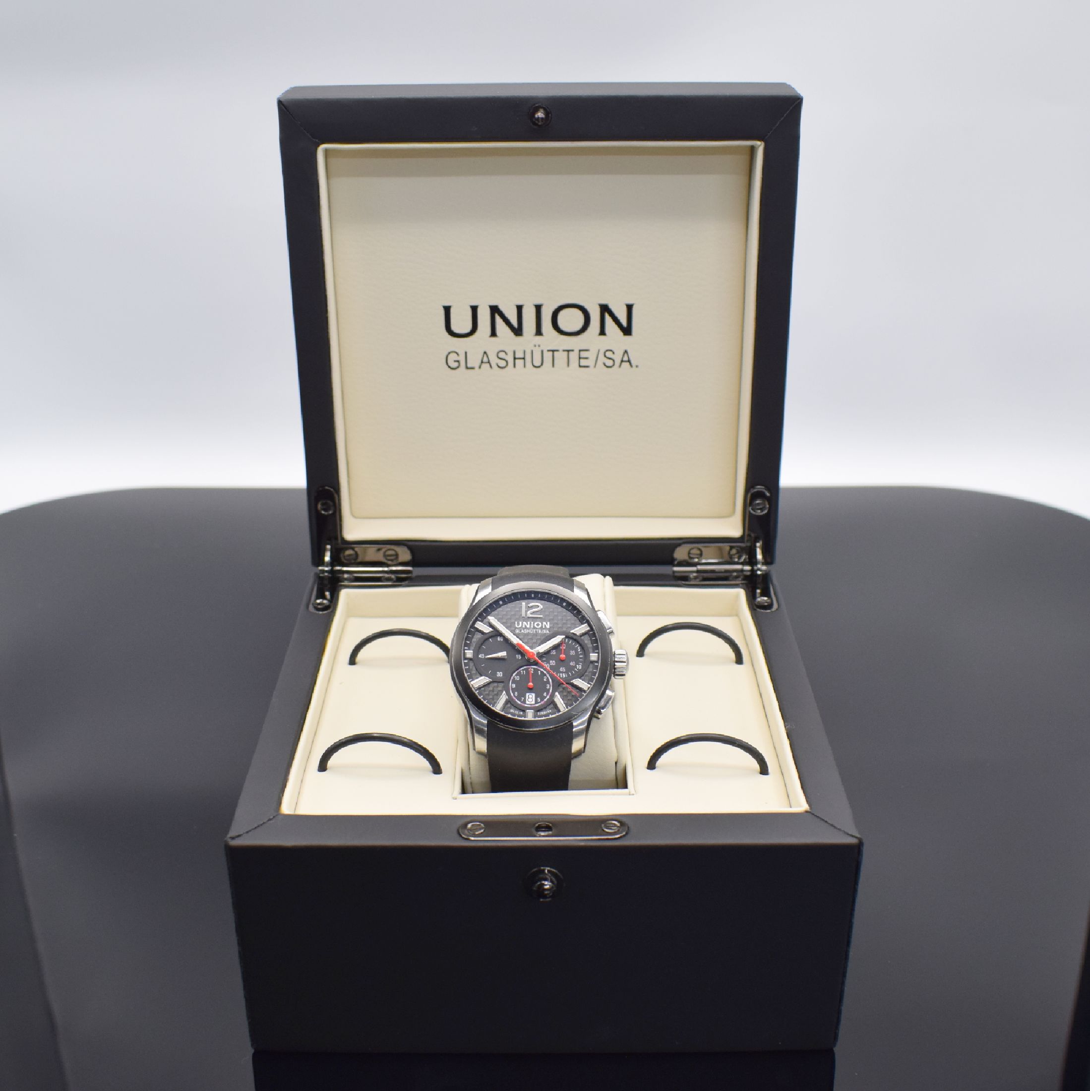 Detail f: UNION Glashütte/SA. Herrenarmbanduhr mit Chronograph Referenz D002.627A Belisar, Deutschland um 2015, Automatik, beids. vergl., teils schwarz lack. ...
