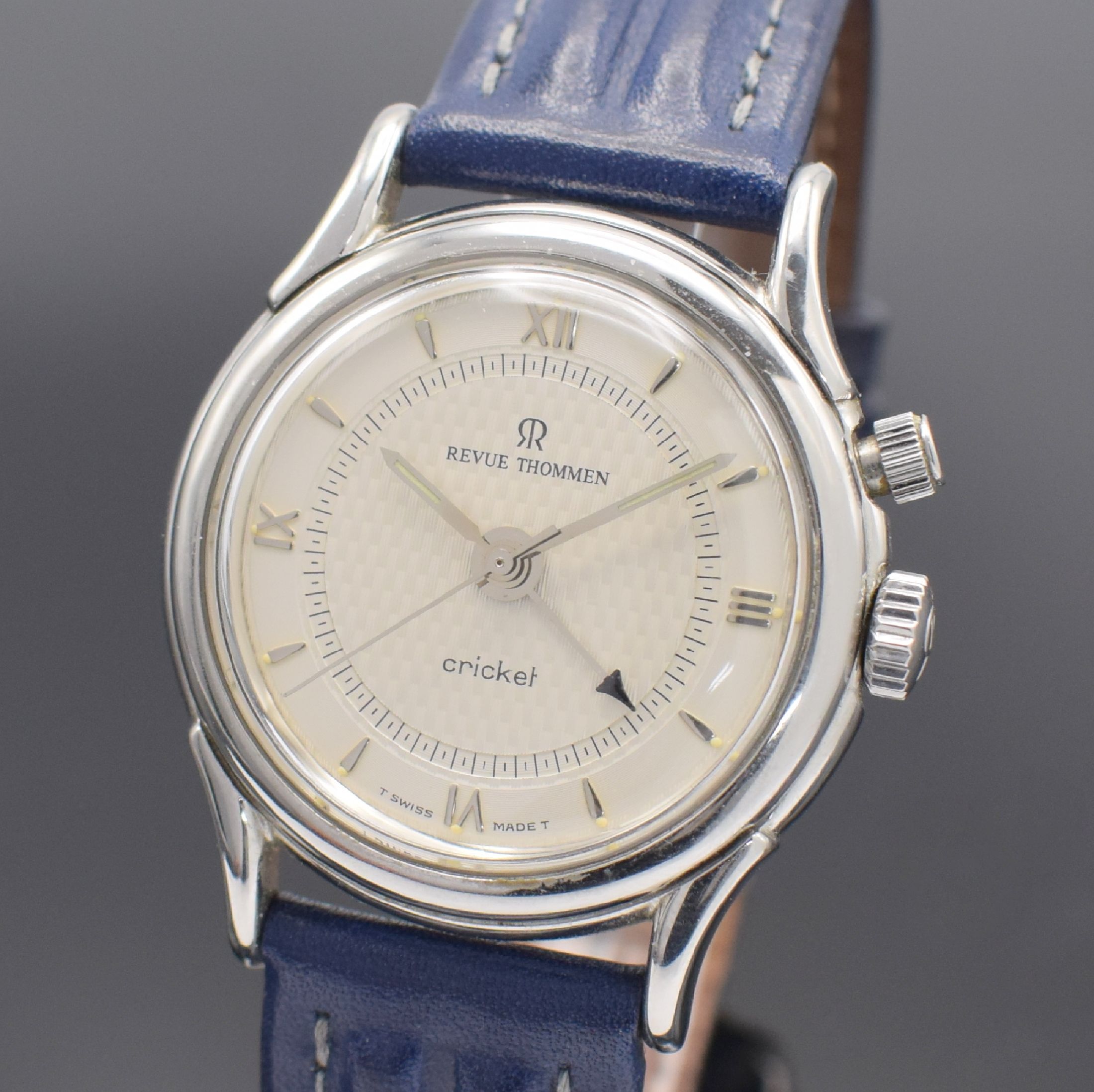 Detail a: REVUE THOMMEN Cricket Herrenarmbanduhr mit Wecker, Schweiz um 1990, Handaufzug, Ref. 8010002, Edelstahlgeh. inkl. orig. Lederband m. Dornschl., Boden ...