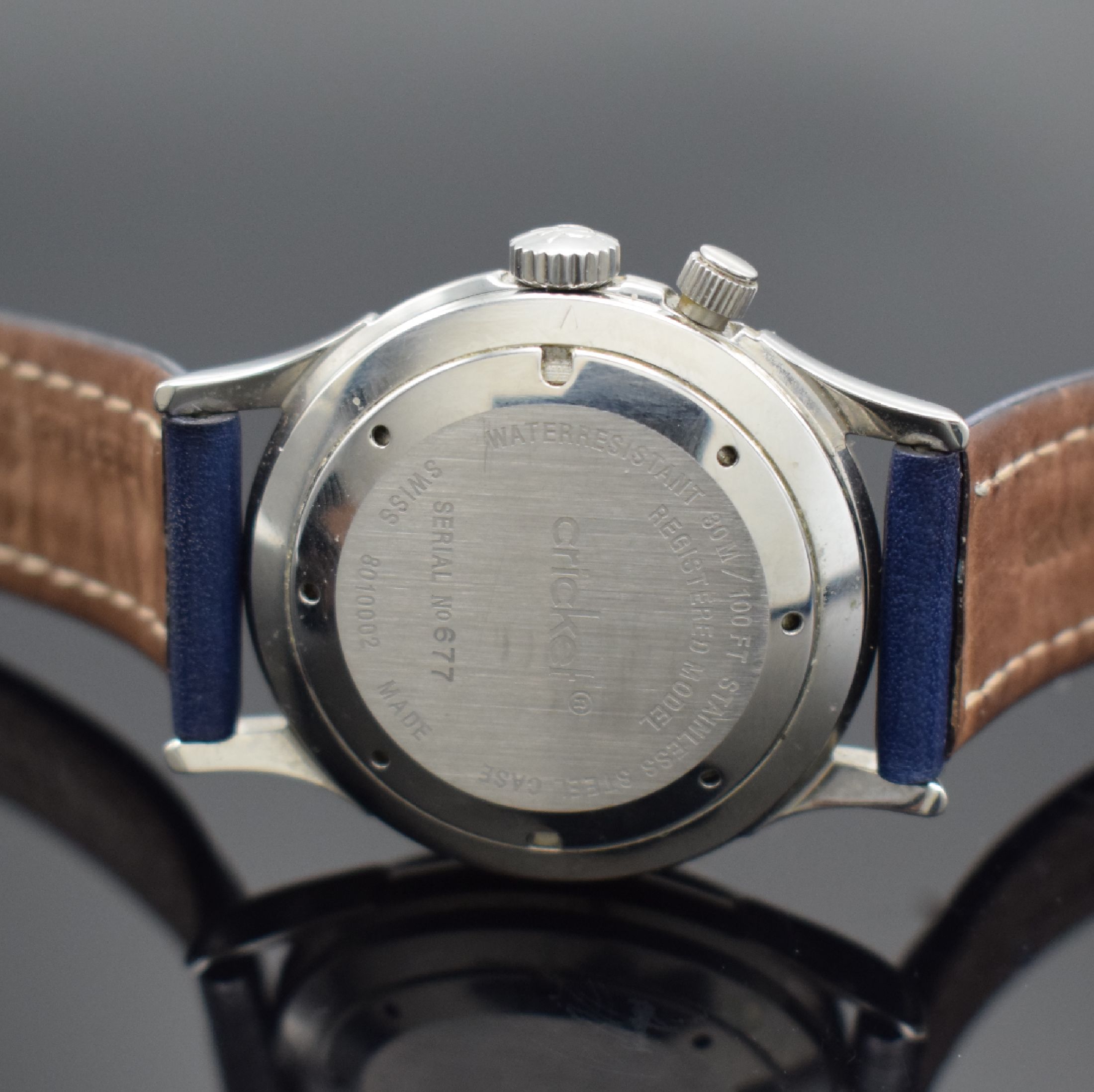 Detail d: REVUE THOMMEN Cricket Herrenarmbanduhr mit Wecker, Schweiz um 1990, Handaufzug, Ref. 8010002, Edelstahlgeh. inkl. orig. Lederband m. Dornschl., Boden ...