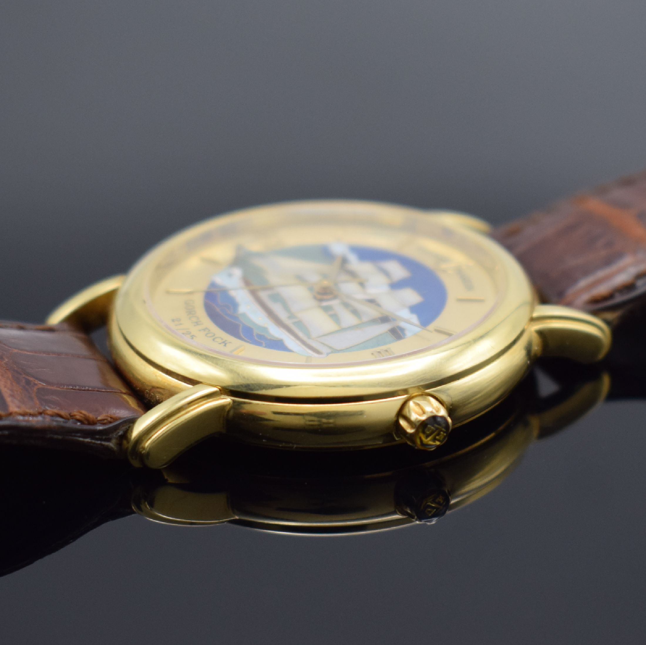Detail d: ULYSSE NARDIN San Marco "Gorch Fock" extrem seltene, auf 25 Stück limitierte Herrenarmbanduhr in GG 750/000 Referenz 131-77-9, Schweiz um ...