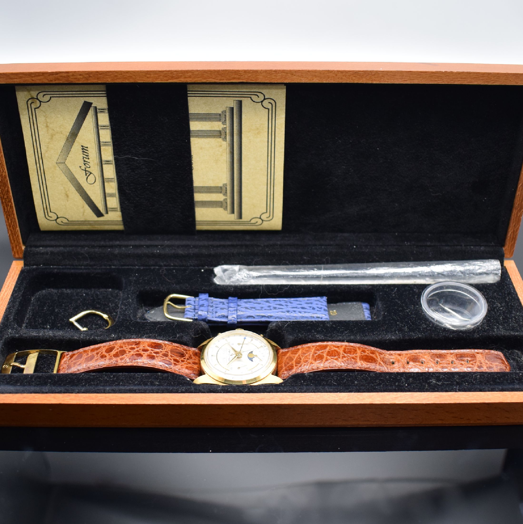 Detail e: ALFRED ROCHAT & FILS Schaltradchronograph mit Vollkalender Kaliber Valjoux 88 in GG 750/000, Schweiz verk. lt. beil. Zertifikat 12/1995, Handaufzug, ...