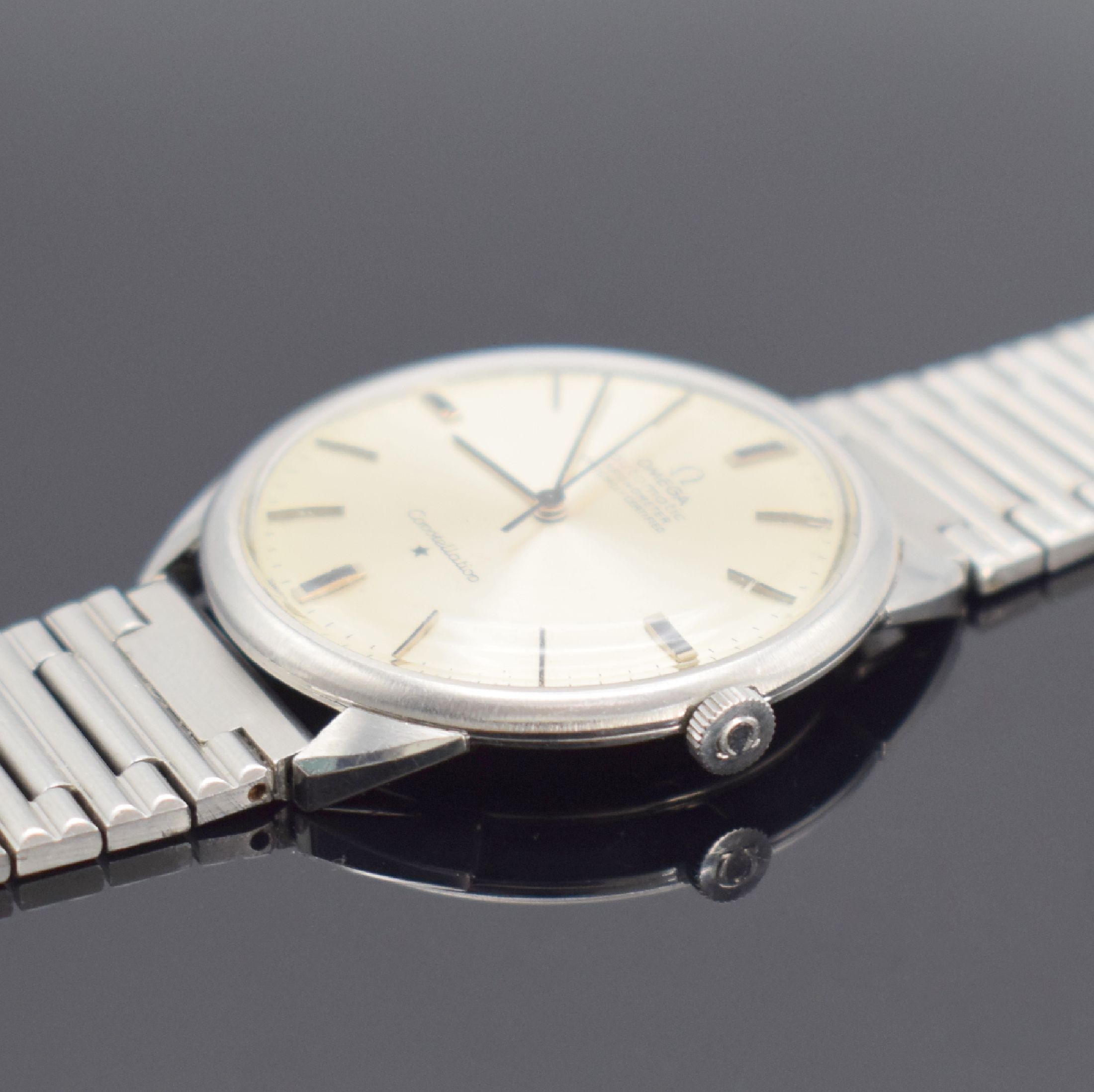 Detail c: OMEGA Constellation Chronometer Armbanduhr mitoriginal Präzisionszeugnis & Etui, Schweiz um 1968, Automatik, Referenz 163.001, 3-teil. Geh., Boden & ...
