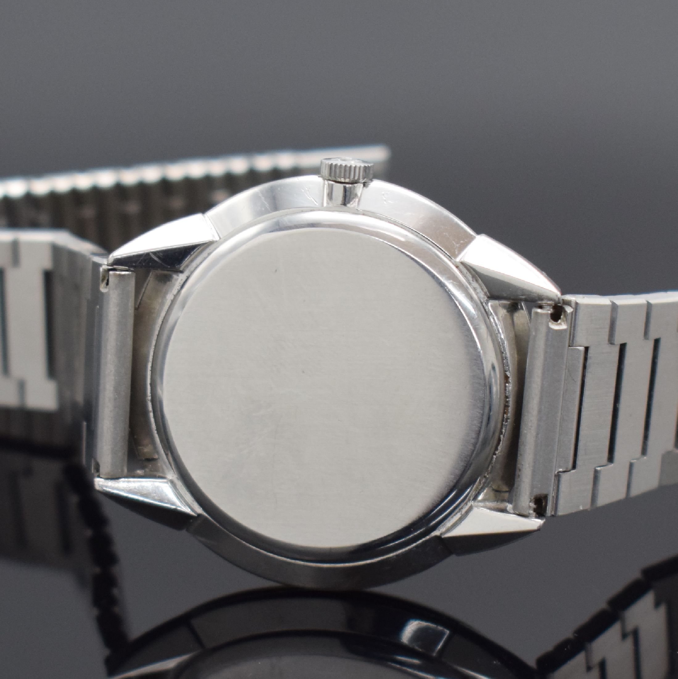 Detail d: OMEGA Constellation Chronometer Armbanduhr mitoriginal Präzisionszeugnis & Etui, Schweiz um 1968, Automatik, Referenz 163.001, 3-teil. Geh., Boden & ...