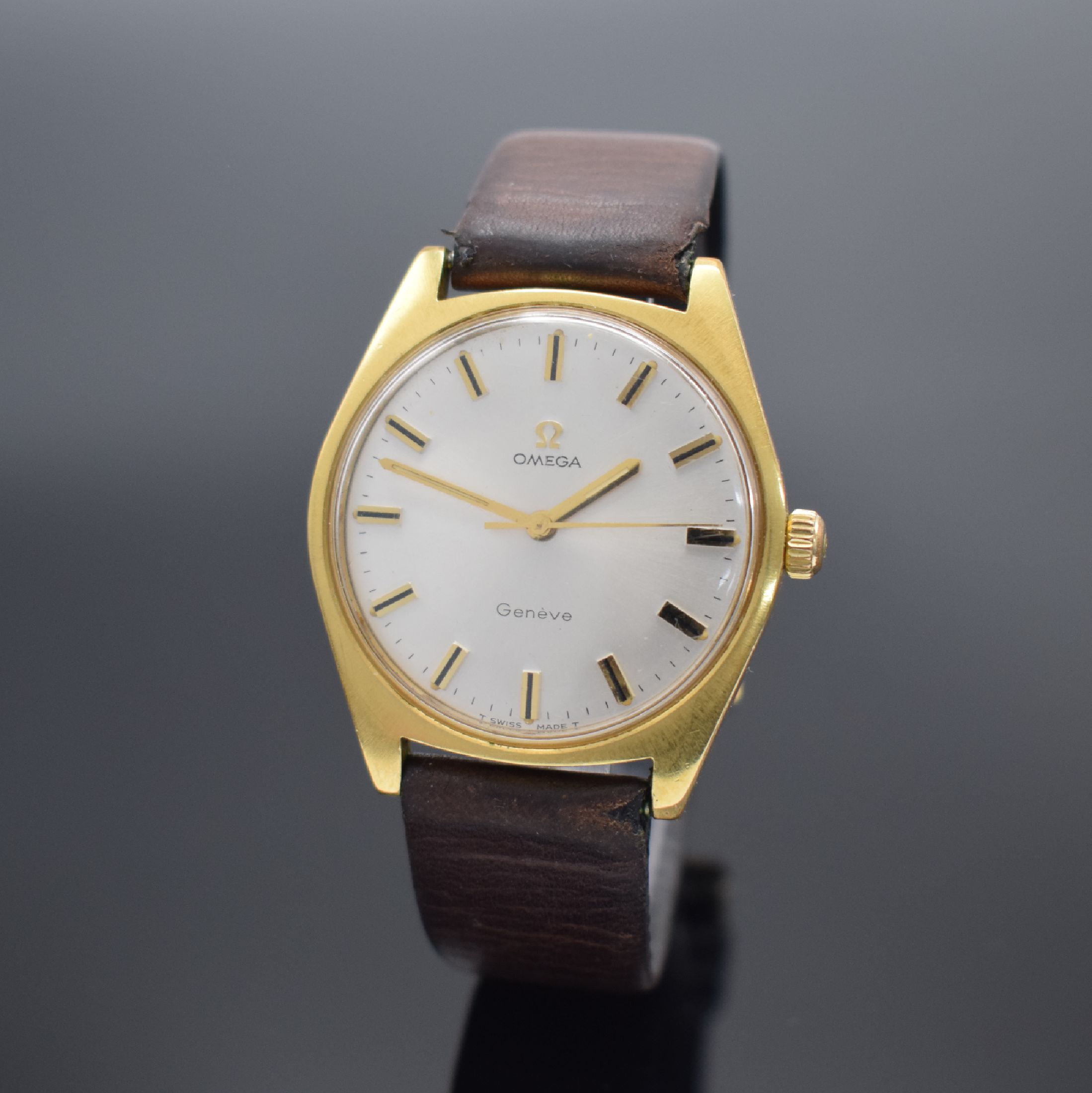 OMEGA Geneve Herrenarmbanduhr, Schweiz um 1969, Handaufzug, Ref. 135.041, verg. Gehäuse, Stahlboden geschr., silb. Zifferbl. m. aufges. Std.-Ind., ...