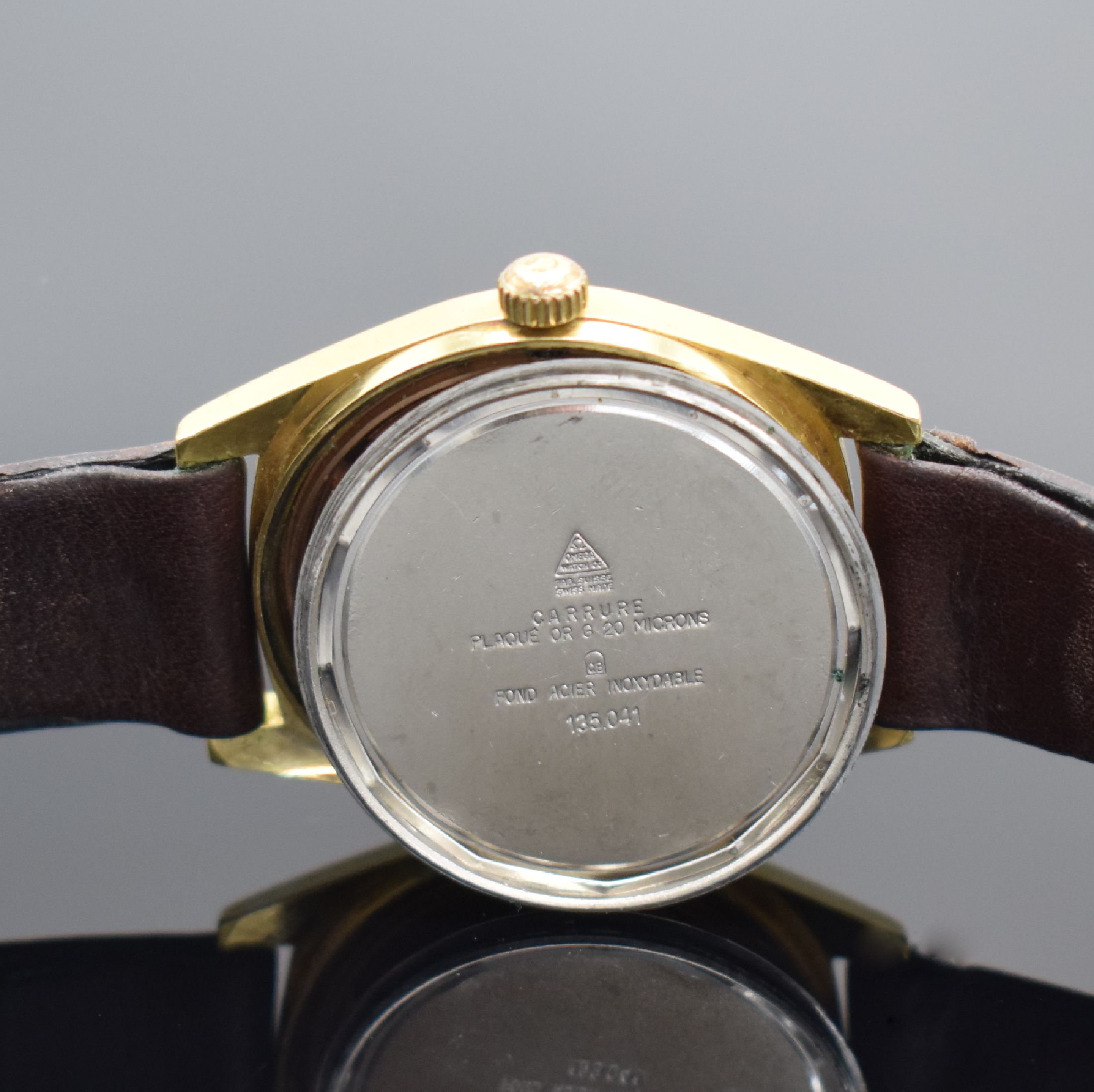 Detail e: OMEGA Geneve Herrenarmbanduhr, Schweiz um 1969, Handaufzug, Ref. 135.041, verg. Gehäuse, Stahlboden geschr., silb. Zifferbl. m. aufges. Std.-Ind., ...