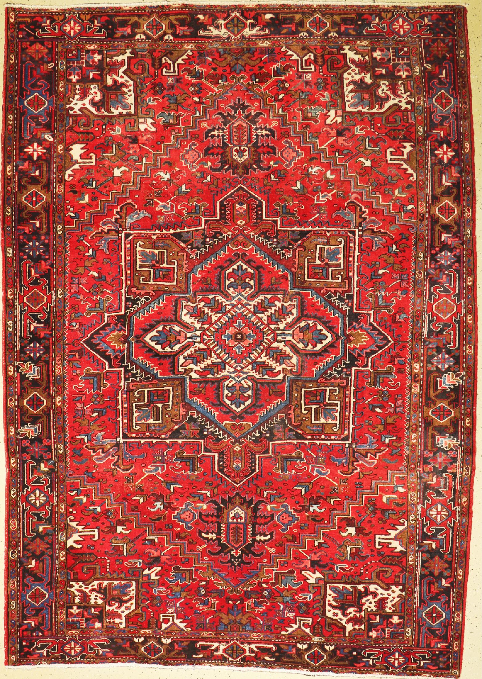 Heriz alt, Persien, um 1960, Wolle auf Baumwolle, ca. 355 x 255 cm, minimal verkürzt,EHZ: 2