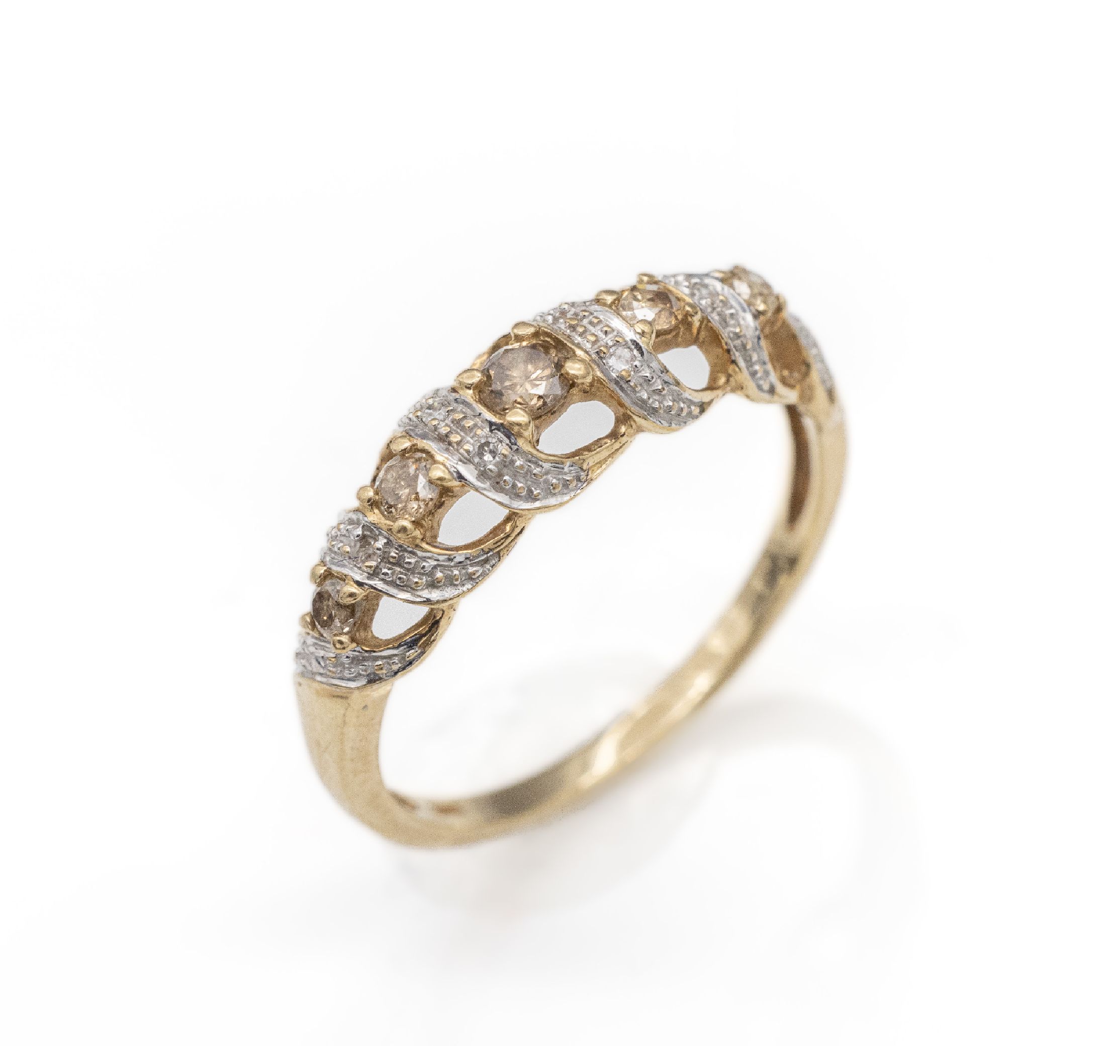 Detail a: 9 kt Gold Diamant-Ring, GG/WG 375/000, 5 champagnerfarb. Brillanten und 6 8/8-Diamantentotal ca. 0.25 ct Weiß/p, RW 57, ca. 2.3 g