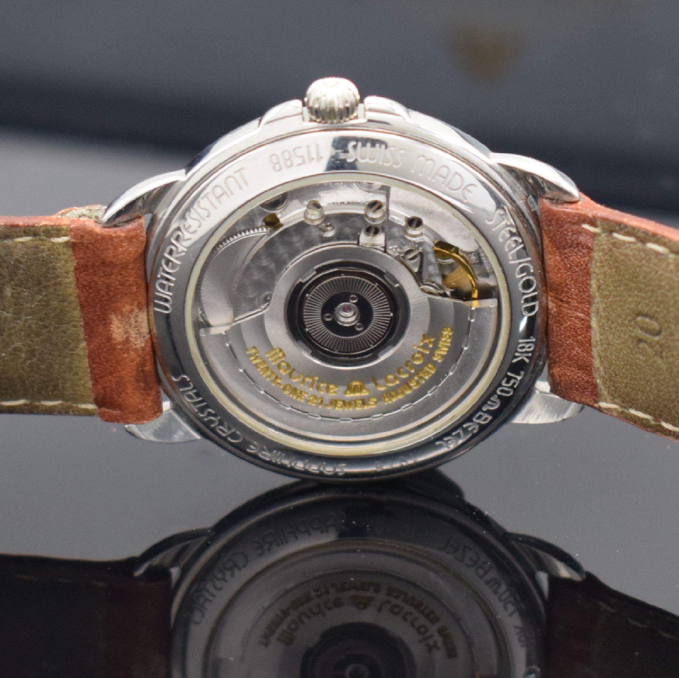 Detail d: MAURICE LACROIX Herrenarmbanduhr, Automatik, Schweiz um 1998, beids. vergl. Edelstahlgeh., Tauschboden & Glasrand aufgedr., im Zentrum guill. ...