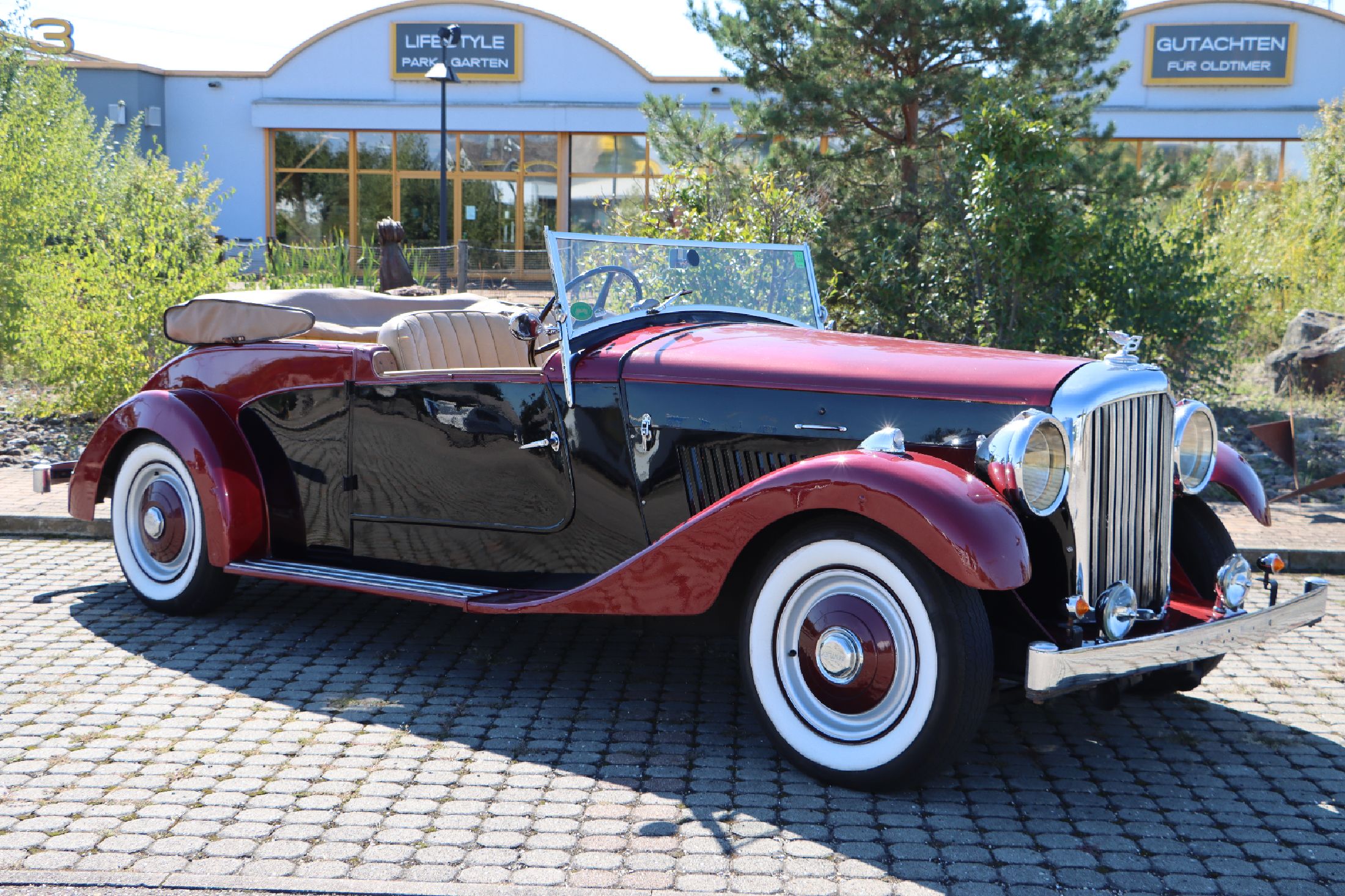 1947 Bentley MK VI Special, Fahrgestellnummer: B 417 Motor Nr.: B 459 C. Wie so viele Bentley MK 6 wurde auch dieser ursprünglich mit einer ...