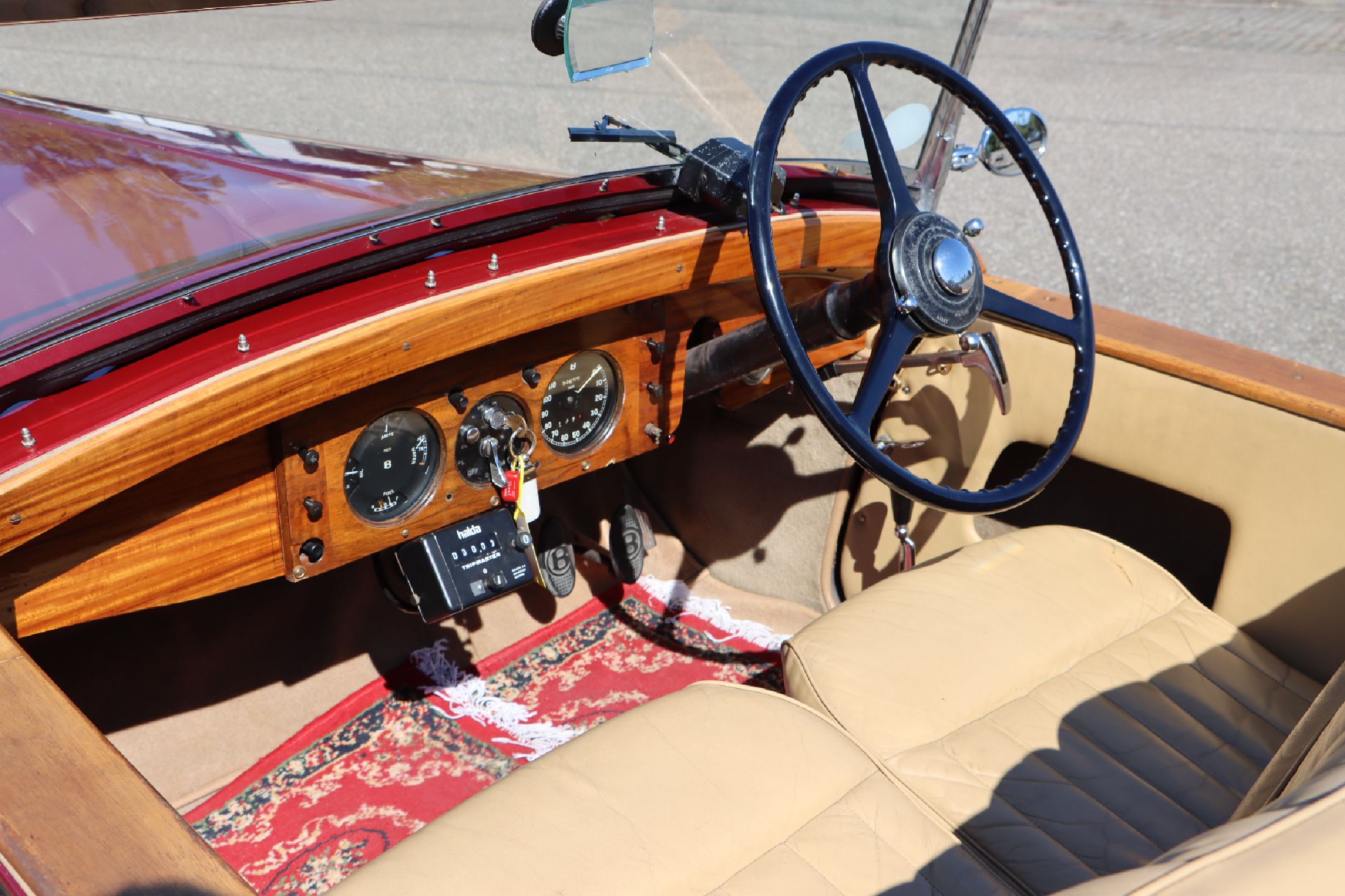 Detail e: 1947 Bentley MK VI Special, Fahrgestellnummer: B 417 Motor Nr.: B 459 C. Wie so viele Bentley MK 6 wurde auch dieser ursprünglich mit einer ...