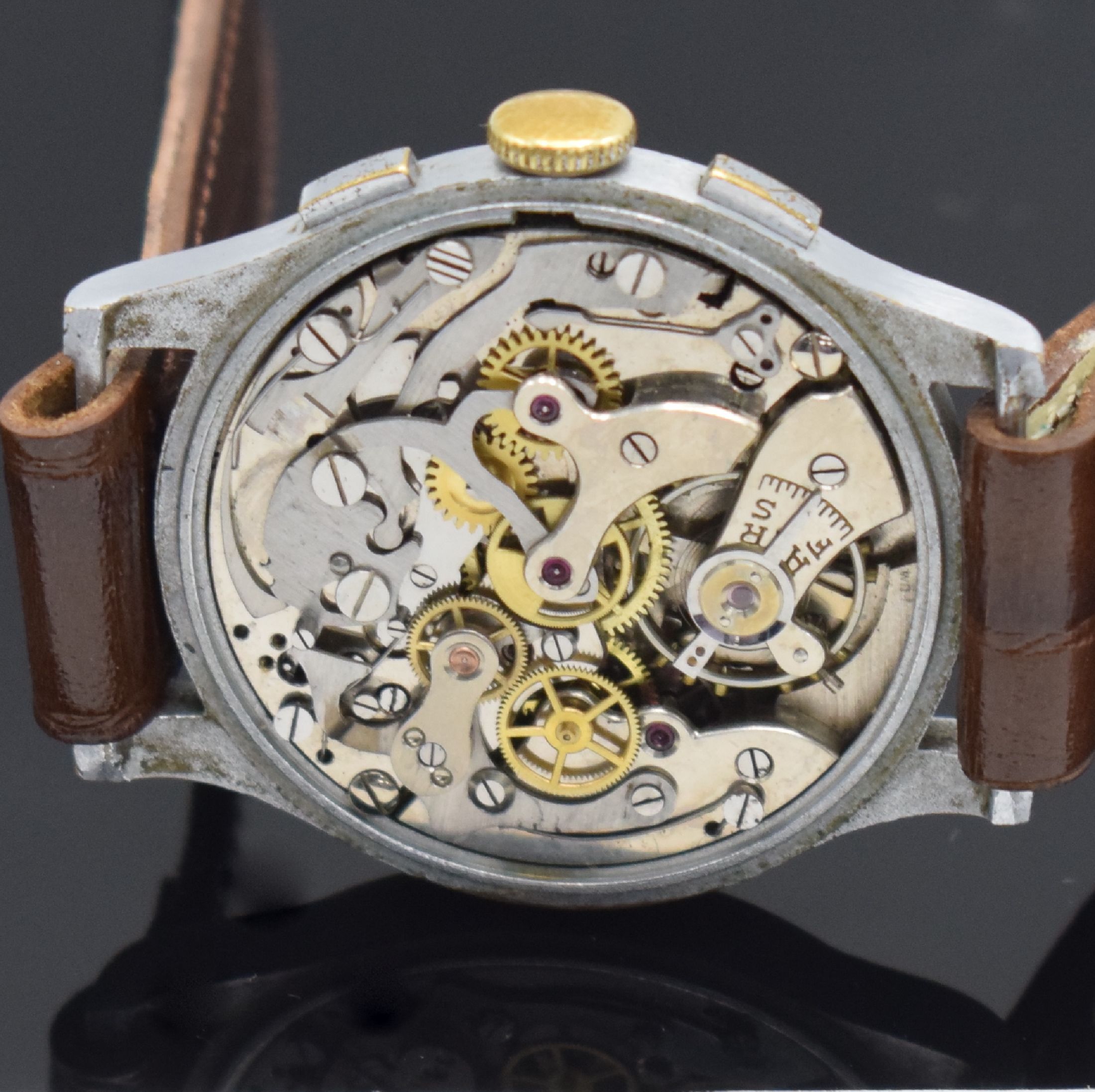 Detail f: SCHWARZ Geneve Herrenarmbanduhr mit Chronograph, Schweiz um 1950, Handaufzug, verchr. Geh., Stahlboden aufgedr., gold. Zifferblatt m. arab. Zahlen, ...
