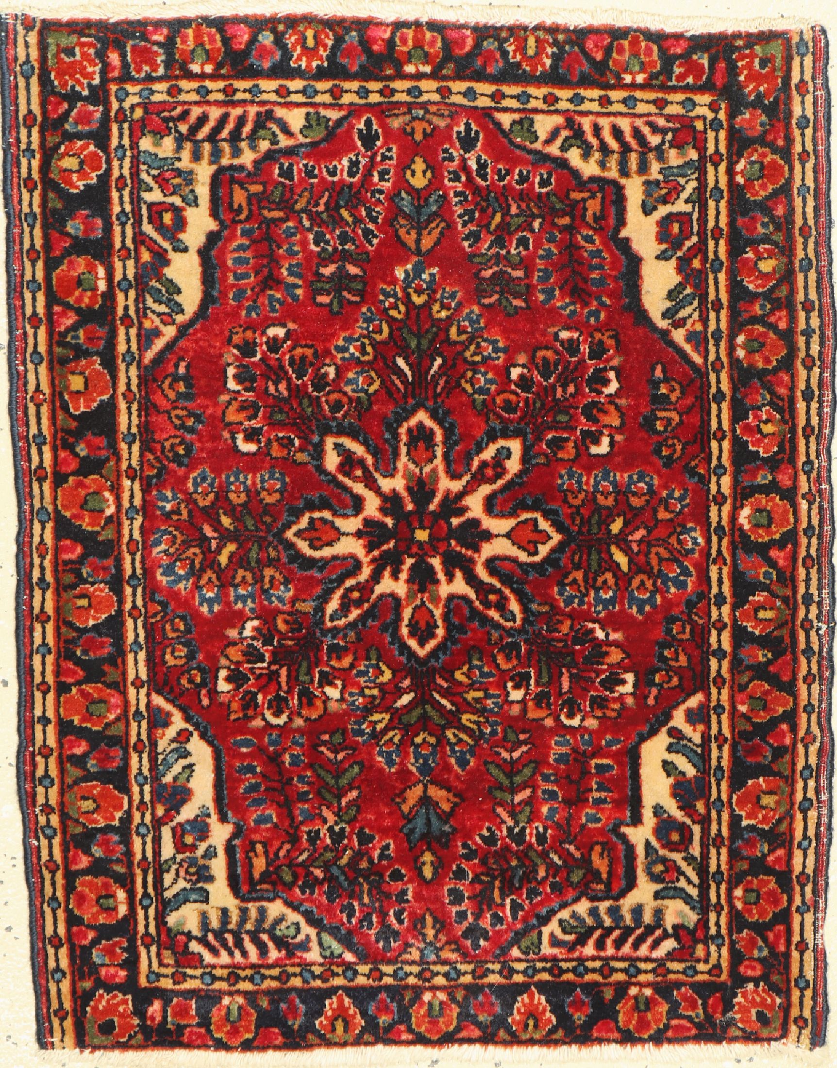 Us Re-Import Sarogh, Persien, um 1900, Wolle auf Baumwolle, ca. 74 x 60 cm, verkürzt,EHZ: 2-3