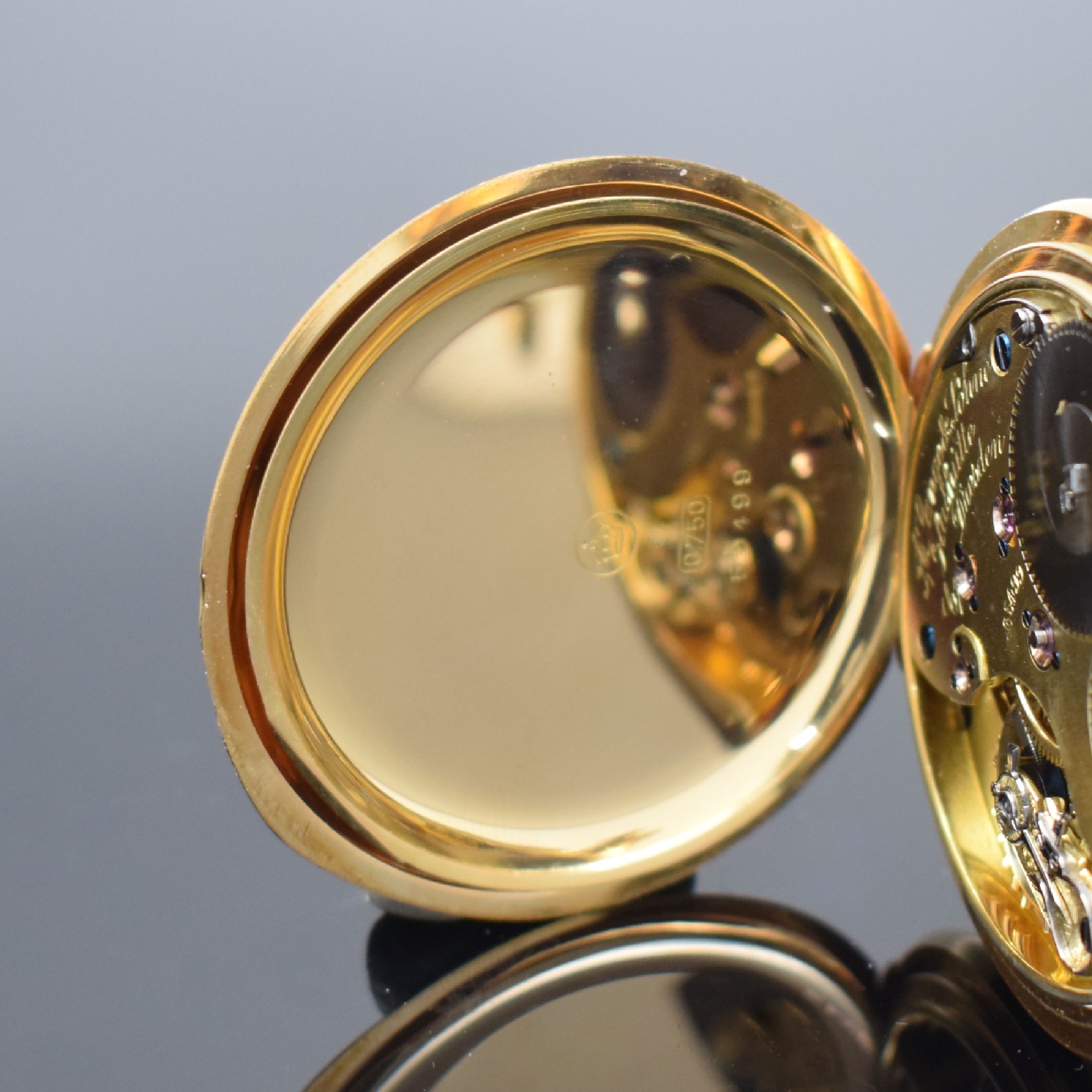 Detail d: A. LANGE & SÖHNE offene 1A Herrentaschenuhr in GG 750/000, Deutschland um 1910, glattes 2-Deckel-Goldgeh. l. dell., 2-tlg. Emailzifferbl. rest., ...