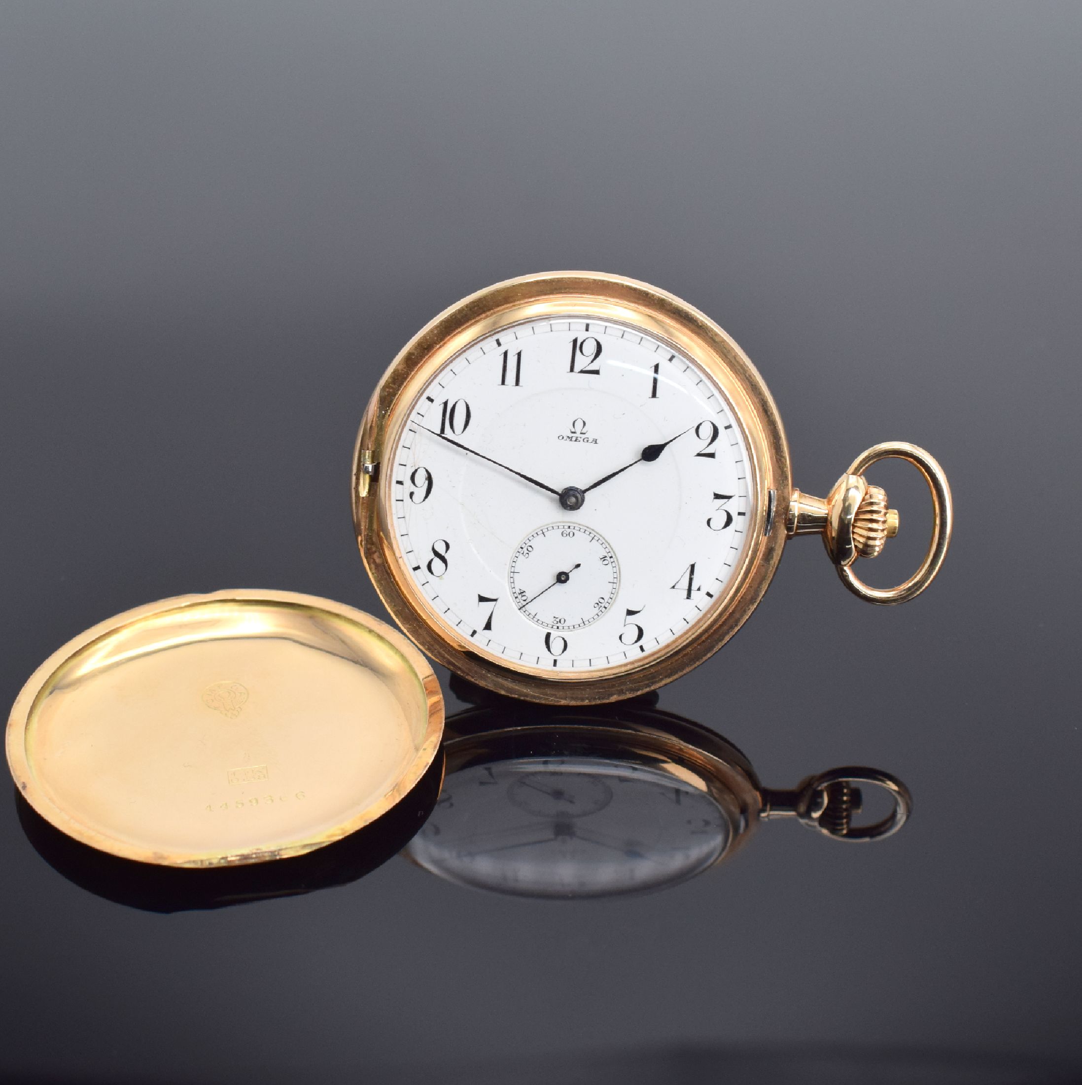 OMEGA Savonette in RG 585/000, Schweiz um 1915, 3-Deckel Goldgeh., Sprungdeckel lose (abgebr.), Emailzifferbl. m. arab. Zahlen, gebl. Birnenzeiger, ...