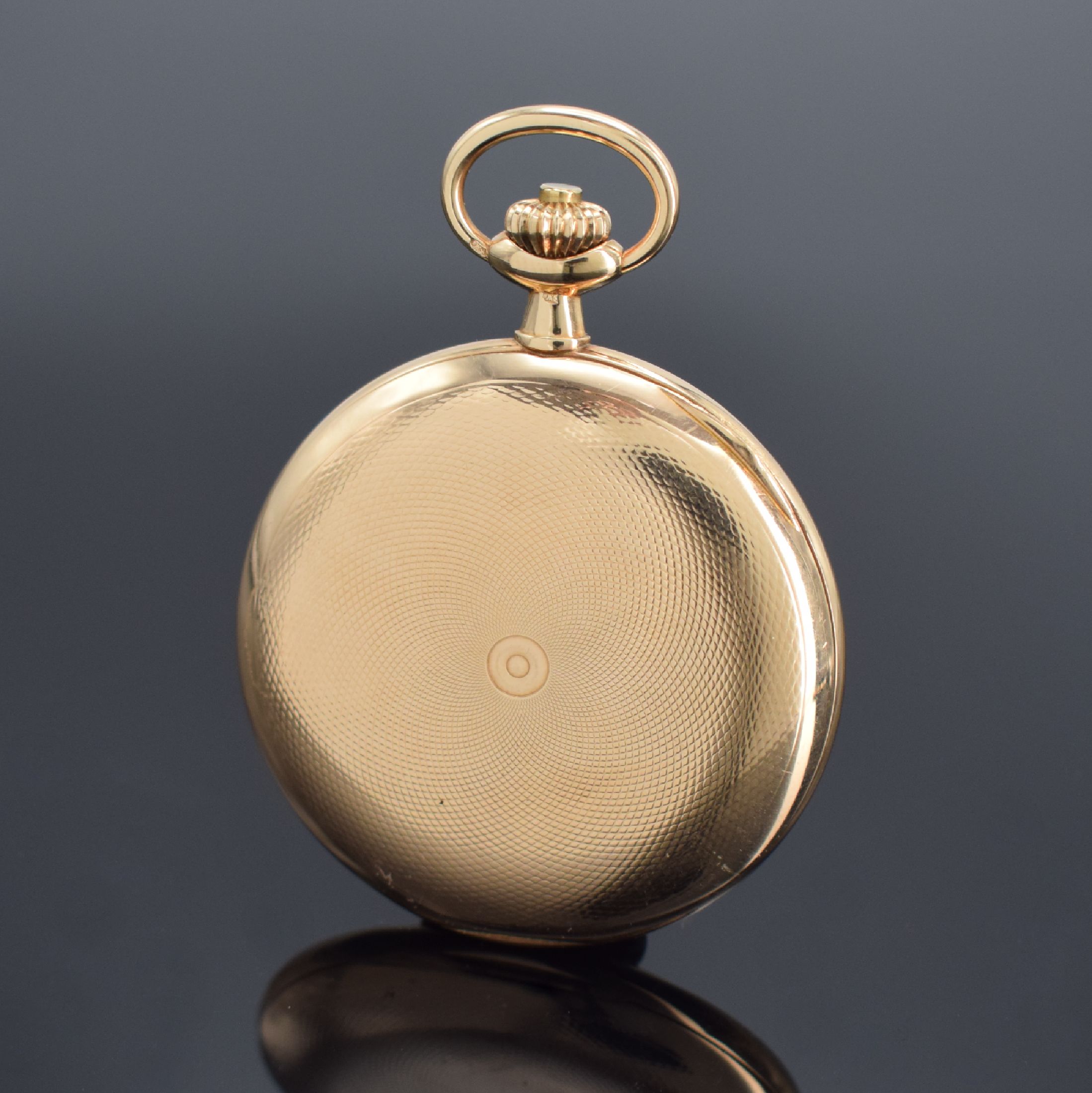 Detail c: OMEGA Savonette in RG 585/000, Schweiz um 1915, 3-Deckel Goldgeh., Sprungdeckel lose (abgebr.), Emailzifferbl. m. arab. Zahlen, gebl. Birnenzeiger, ...