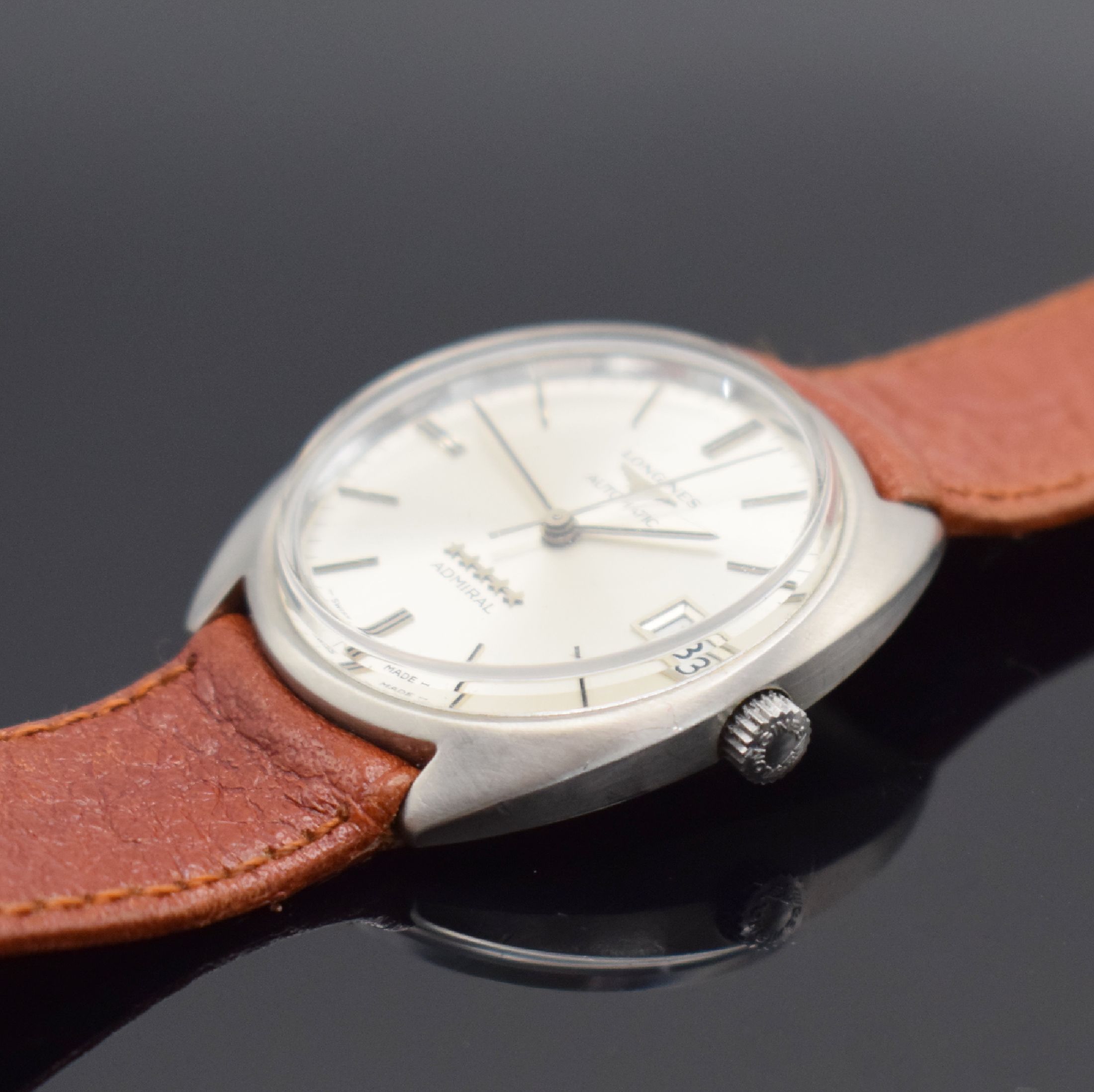Detail b: LONGINES Admiral Herrenarmbanduhr in Stahl, Schweiz um 1965, Automatik, Ref. 3007-1, Monocoque-Geh., silb. Zifferbl. mit aufges. silb. Indexen, silb. ...