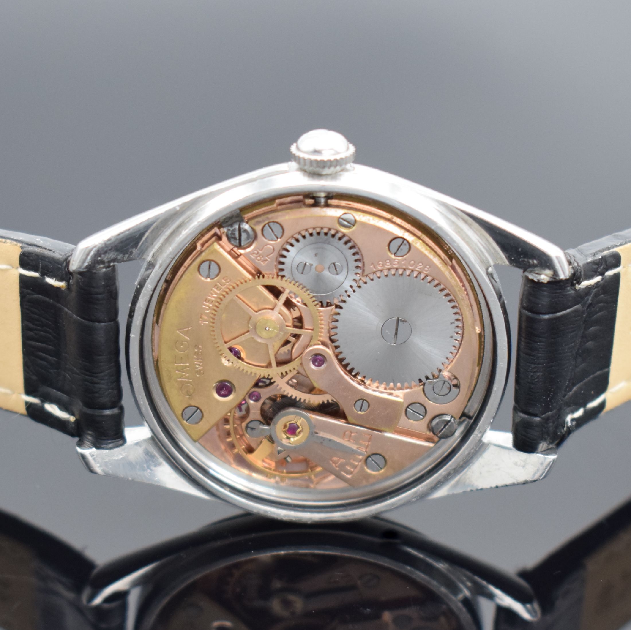 Detail d: OMEGA Herrenarmbanduhr Seamaster Referenz 2990 1SC, Handaufzug, Schweiz um 1960, Edelstahlgeh., Boden aufgedr., Zifferblatt m. Fadenkreuz rest./ers., ...