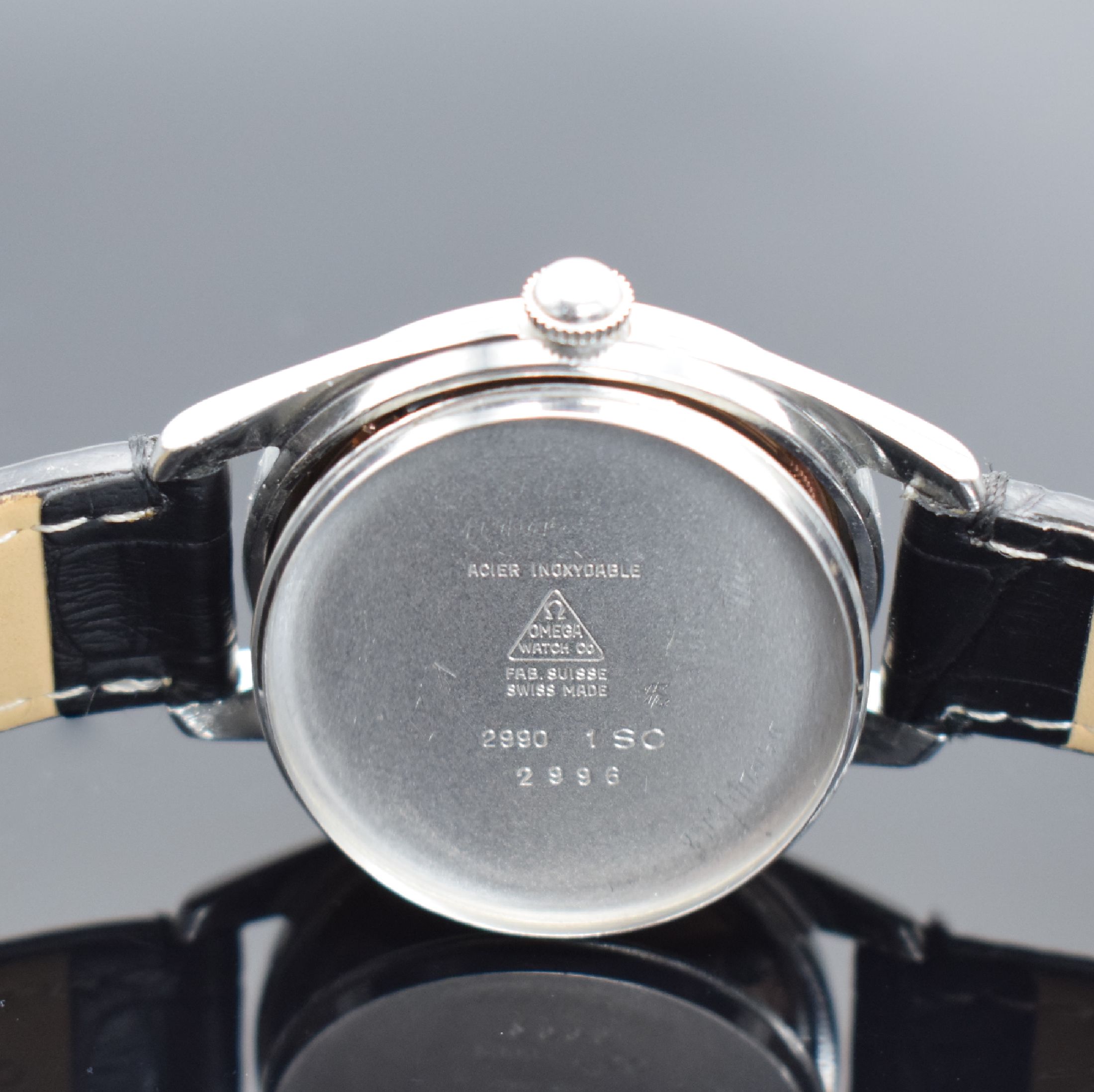 Detail e: OMEGA Herrenarmbanduhr Seamaster Referenz 2990 1SC, Handaufzug, Schweiz um 1960, Edelstahlgeh., Boden aufgedr., Zifferblatt m. Fadenkreuz rest./ers., ...