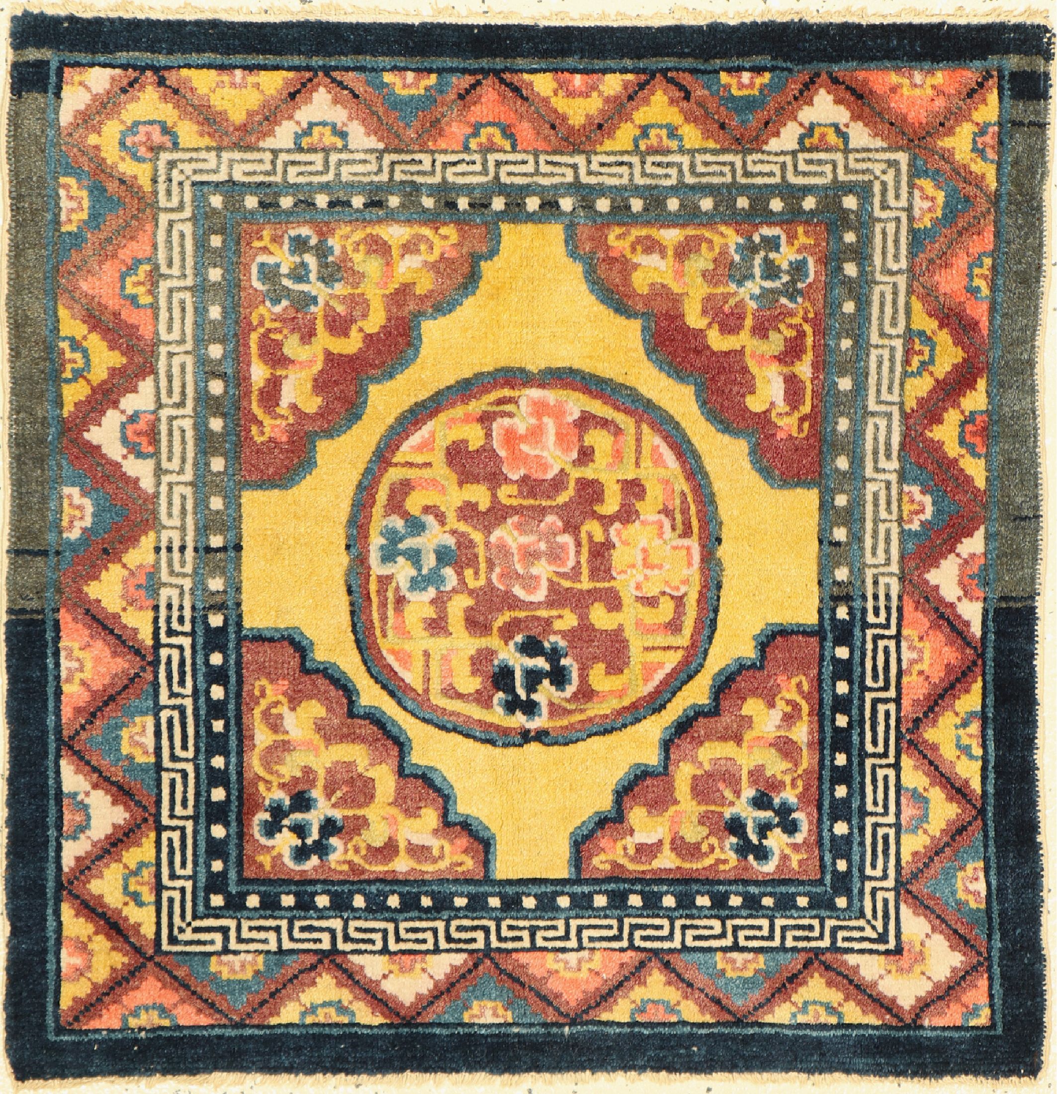 Sitzbantteppich, China, um 1900, Wolle auf Baumwolle, ca. 68 x 68 cm, EHZ: 2