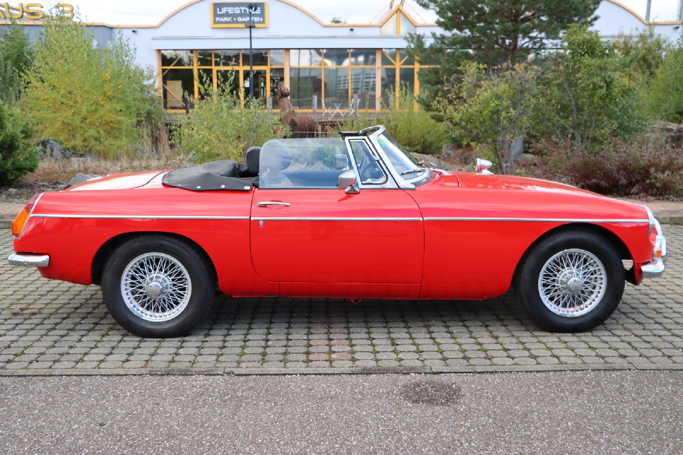 Detail a: MG MGB Roadster, EZ 11/1978, Fahrgestellnummer: GHN5UJ454432G, Laufleistung ca. 91.310 mls abgelesen, 70 kW/95 PS, Schaltgetriebe, Farbkombination ...