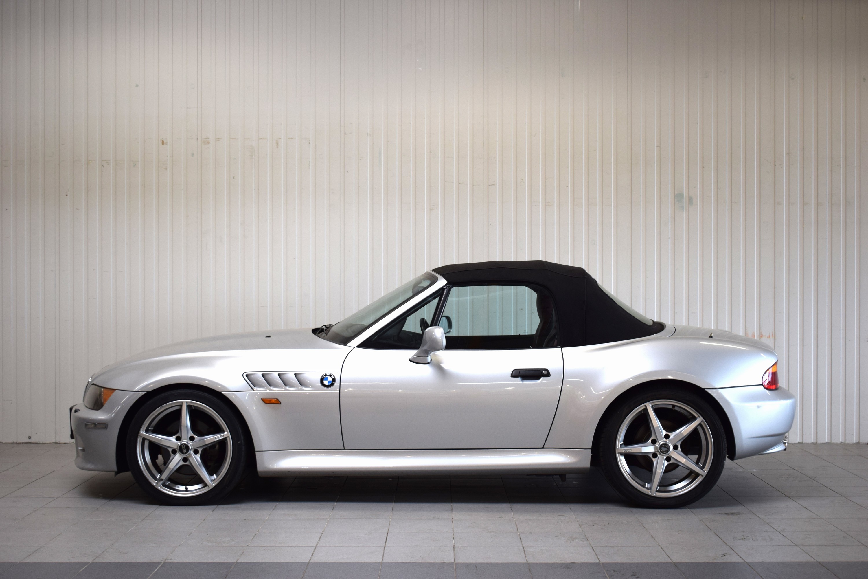 Detail f: BMW Z3 Roadster, EZ 06/2001, Fahrgestellnummer: WBACN51080LL20365, Laufleistung ca. 85.000 km abgelesen, 170 kW/231 PS, Automatikgetriebe, ...