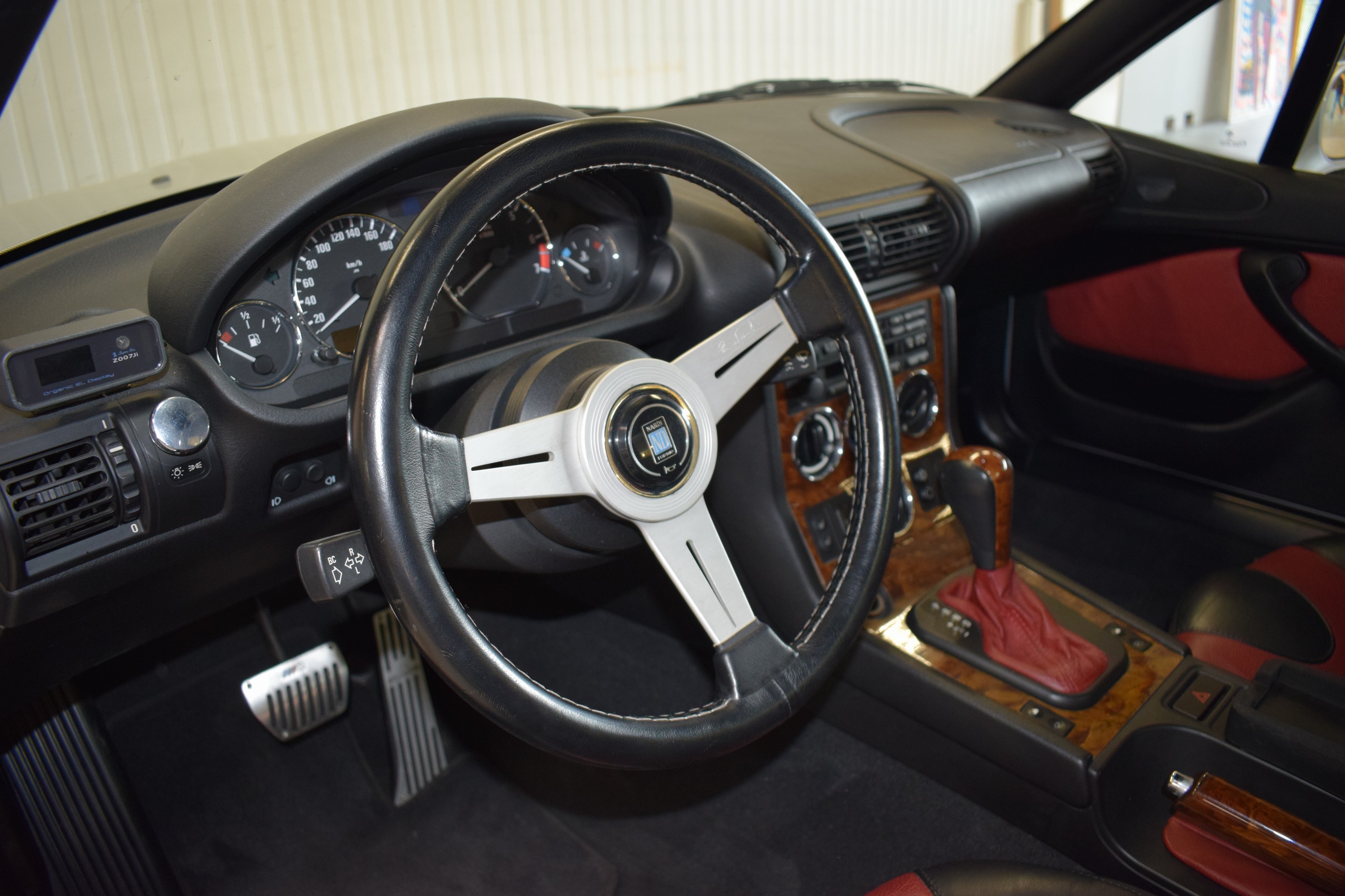 Detail h: BMW Z3 Roadster, EZ 06/2001, Fahrgestellnummer: WBACN51080LL20365, Laufleistung ca. 85.000 km abgelesen, 170 kW/231 PS, Automatikgetriebe, ...