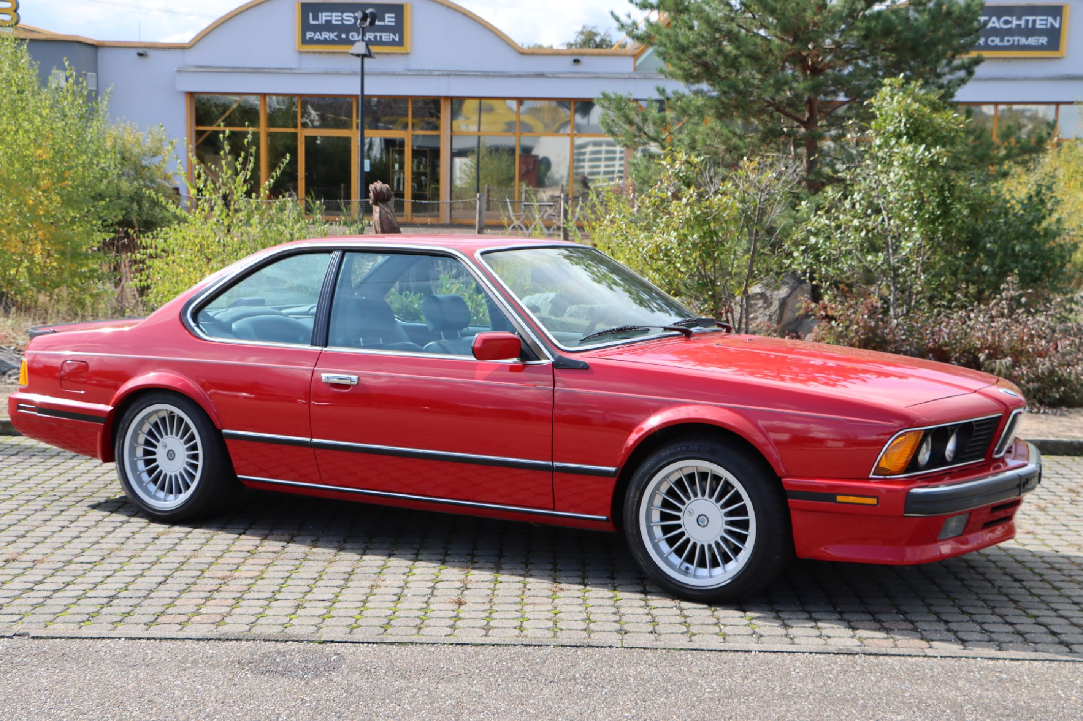 1988 BMW 635 CSI, Chassis Nr.: WBAEC8411J3267286 Dieser BMW 635 CSI Automatik mit Tempomat präsentiert sich in Original - Lackierung in BMW ...