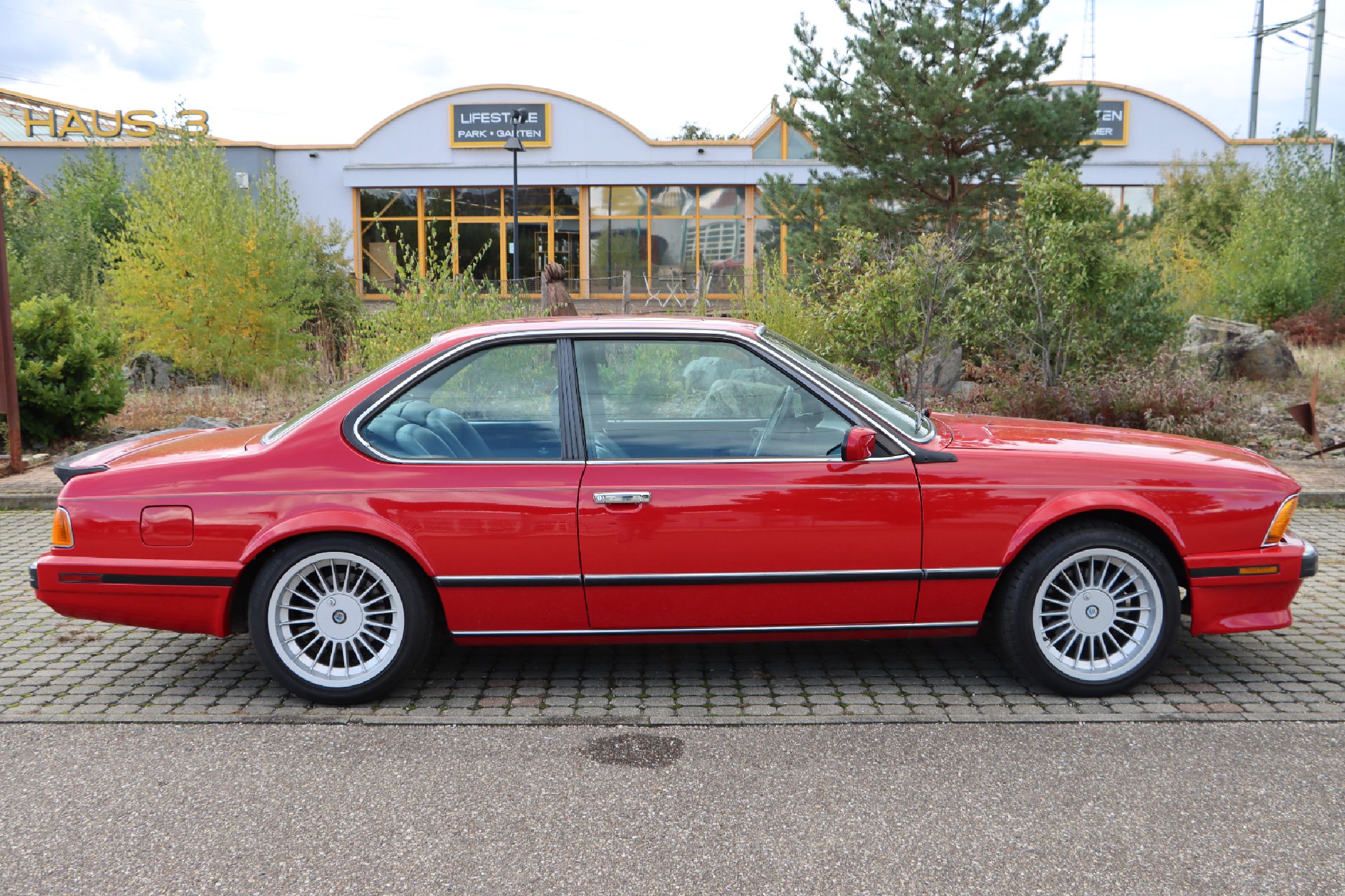 Detail a: 1988 BMW 635 CSI, Chassis Nr.: WBAEC8411J3267286 Dieser BMW 635 CSI Automatik mit Tempomat präsentiert sich in Original - Lackierung in BMW ...