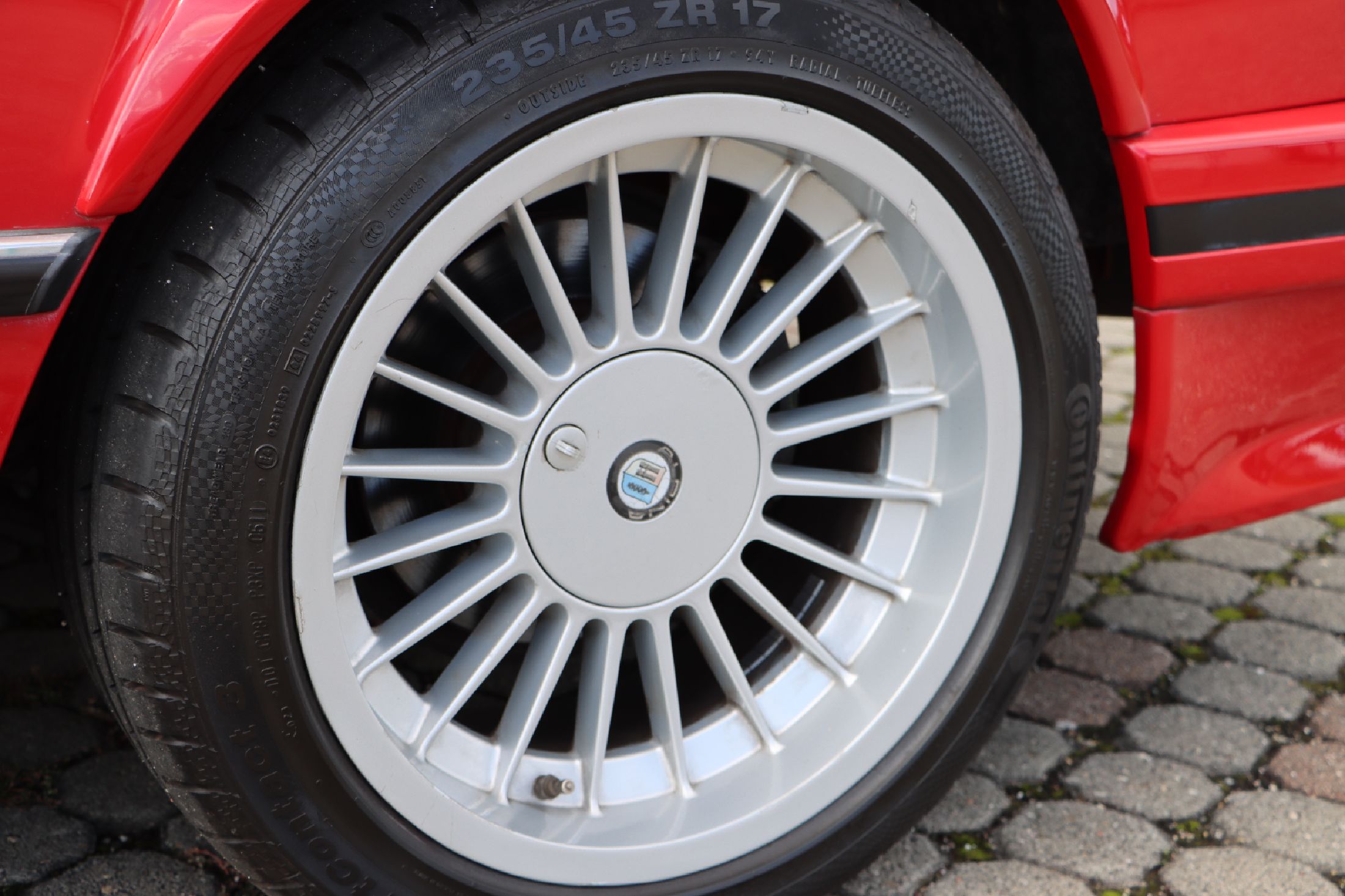 Detail h: 1988 BMW 635 CSI, Chassis Nr.: WBAEC8411J3267286 Dieser BMW 635 CSI Automatik mit Tempomat präsentiert sich in Original - Lackierung in BMW ...