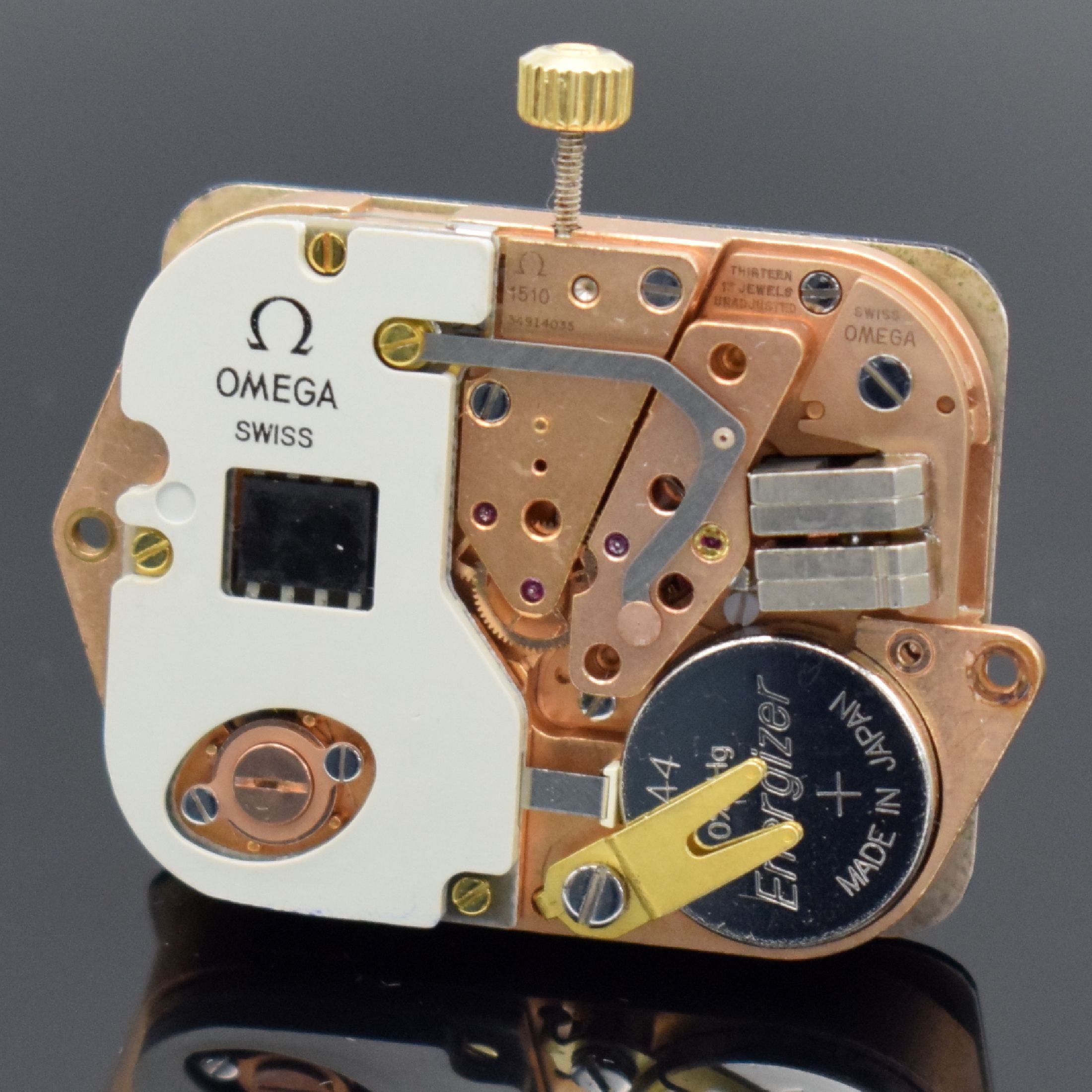 Detail e: OMEGA Constellation Megaquartz f 24 MHz Werk Kaliber 1510 mit Aventurin Zifferblatt, Schweiz um 1972, quartz, rotverg. Werk Kal. 1510, 13 St., ...